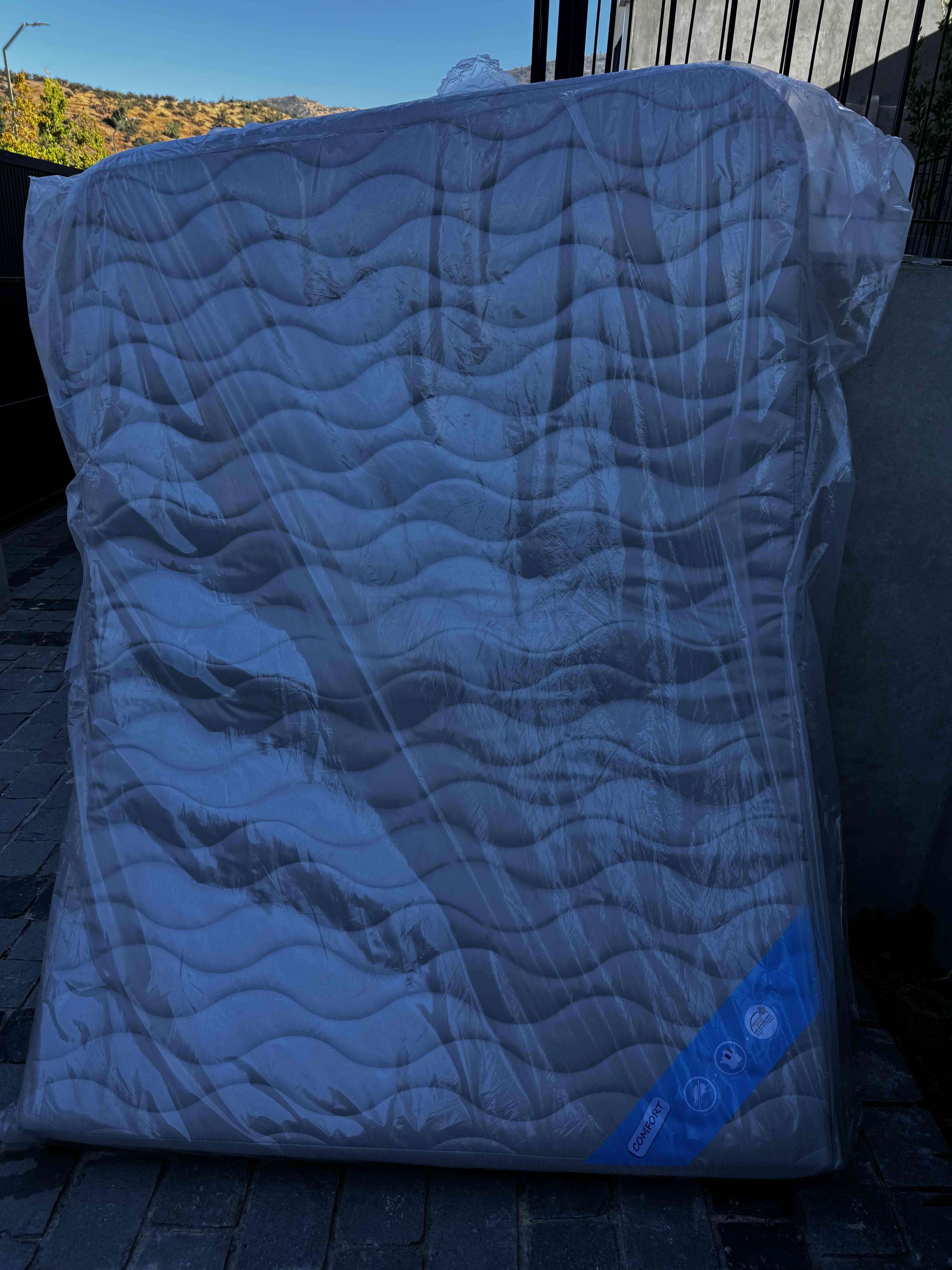 Colchón nuevo en embalaje original - miniatura 3