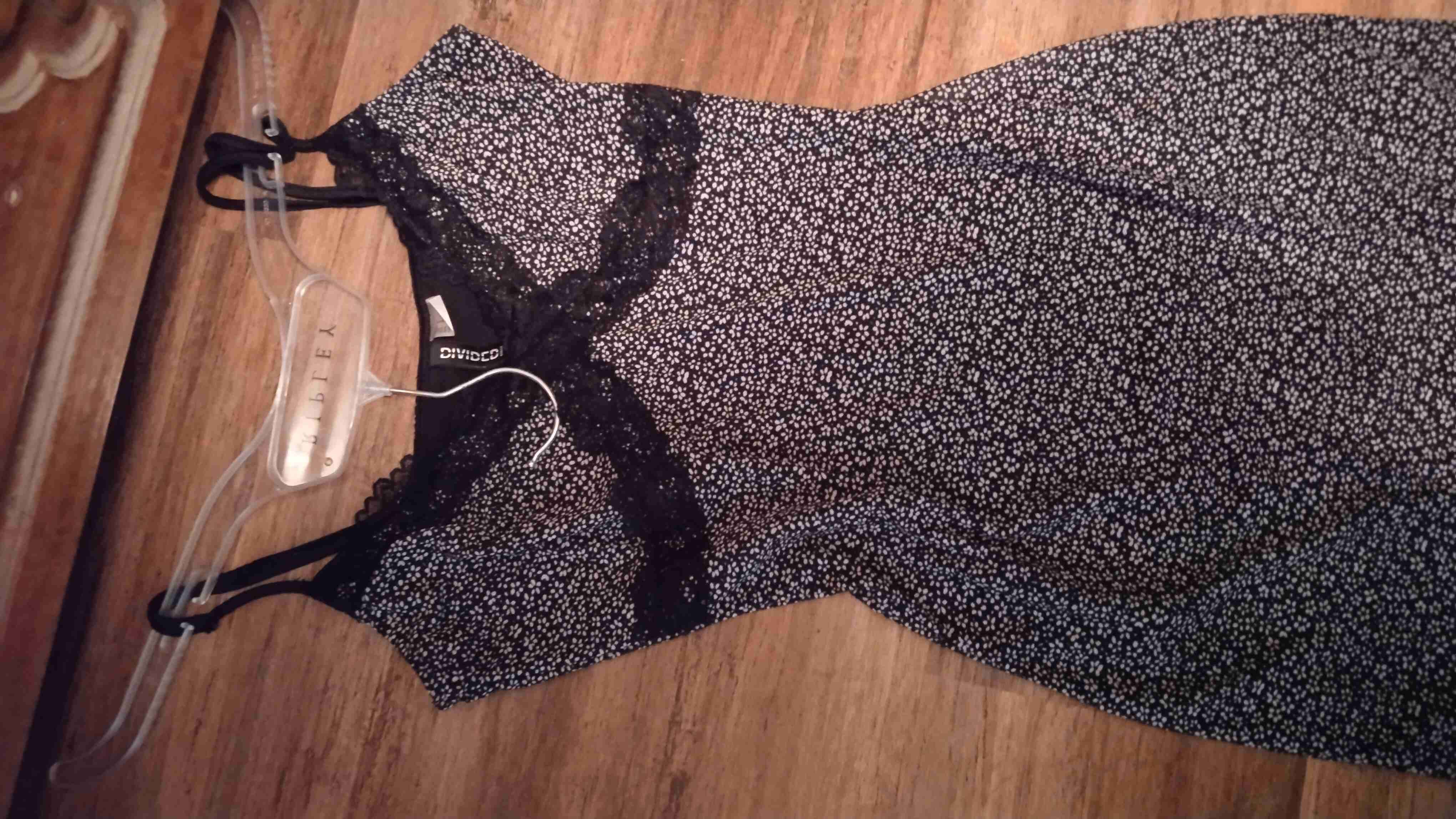 Vestido florado con encaje