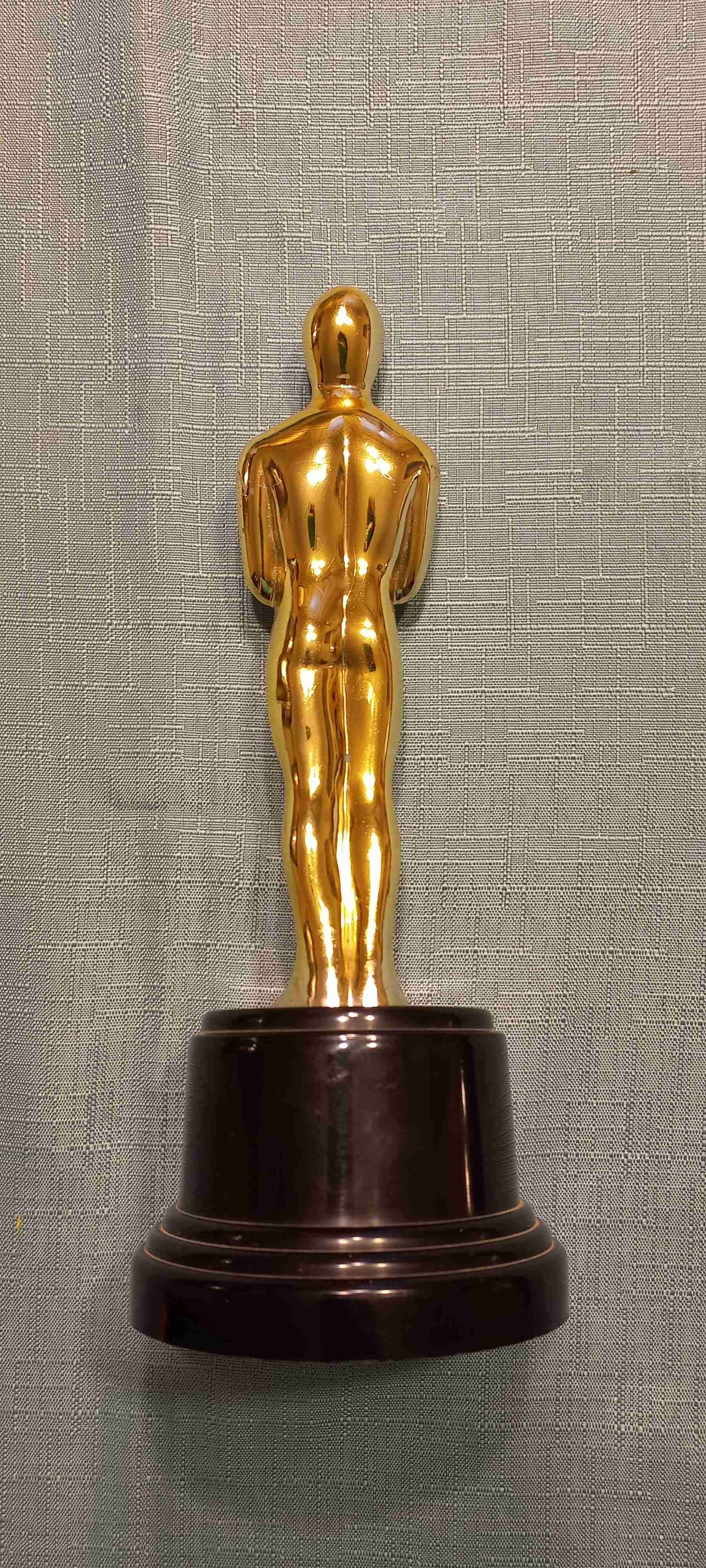 Oscar estatuilla dorada de colección - miniatura 2