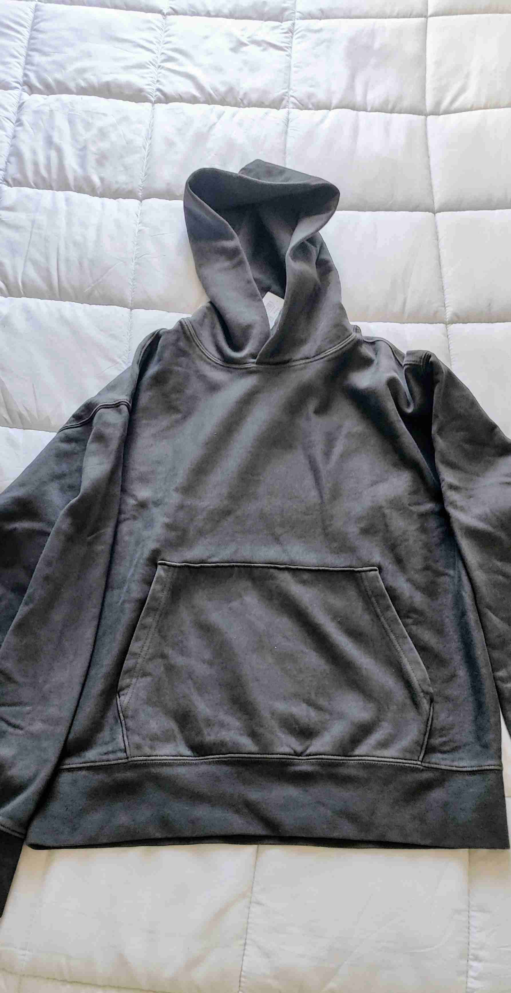 Polerón gris con capucha - miniatura 2