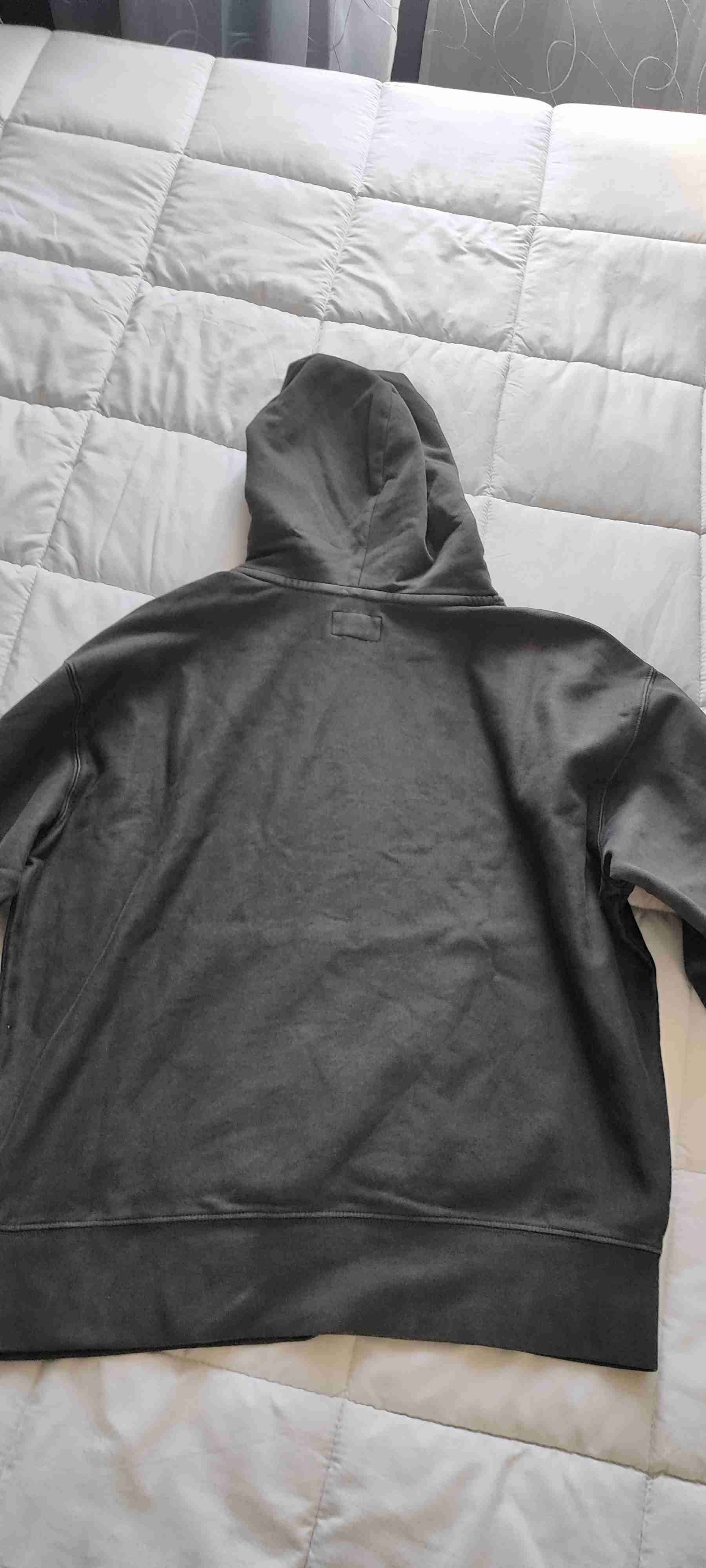 Polerón gris con capucha - miniatura 5