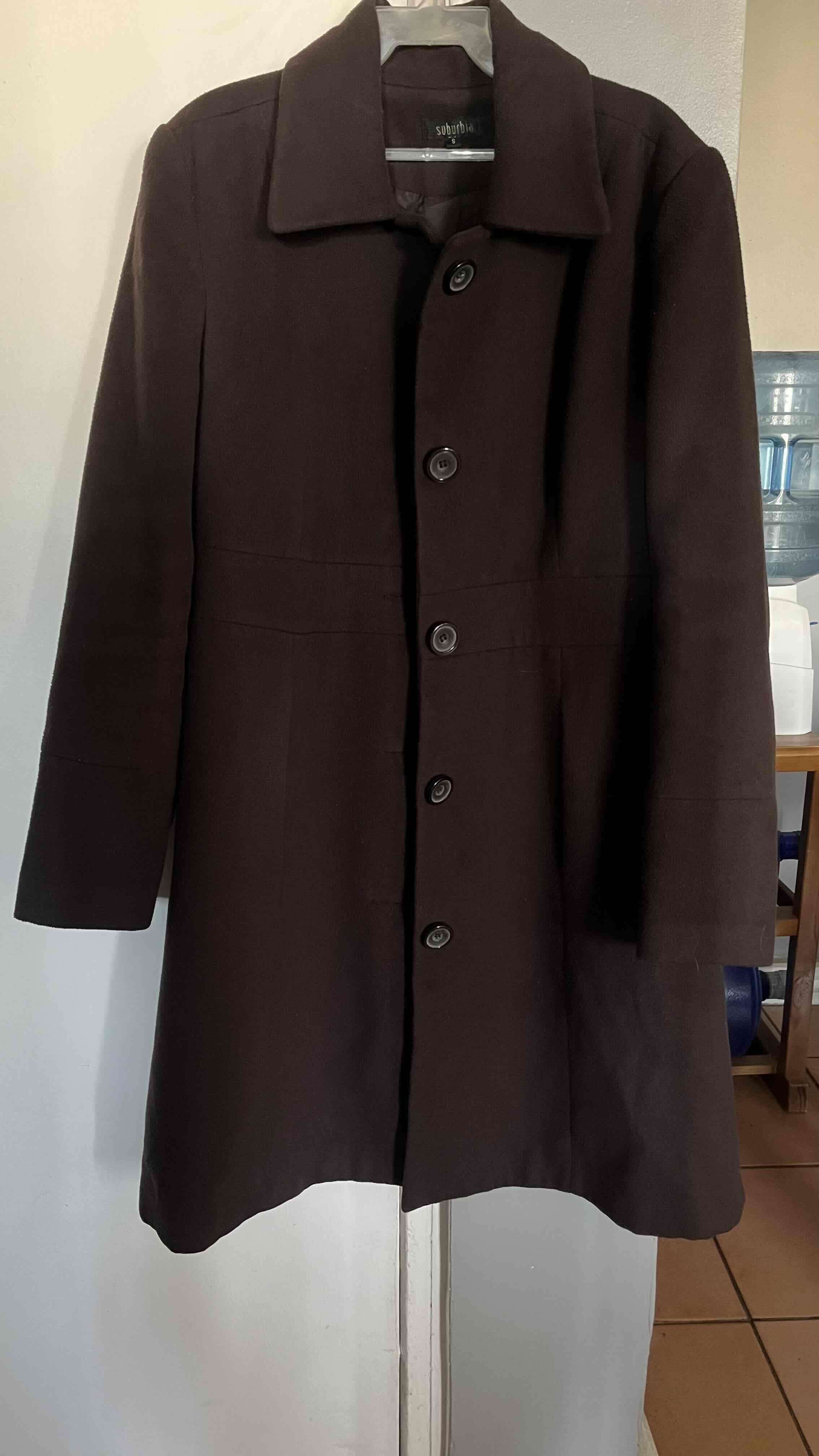 Abrigo largo marrón elegante