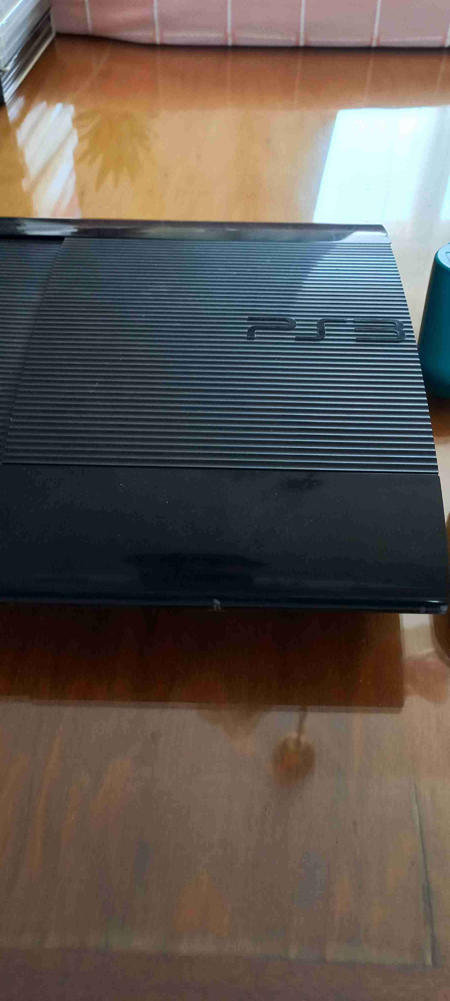 Consola PS3 con dos controles - miniatura 2