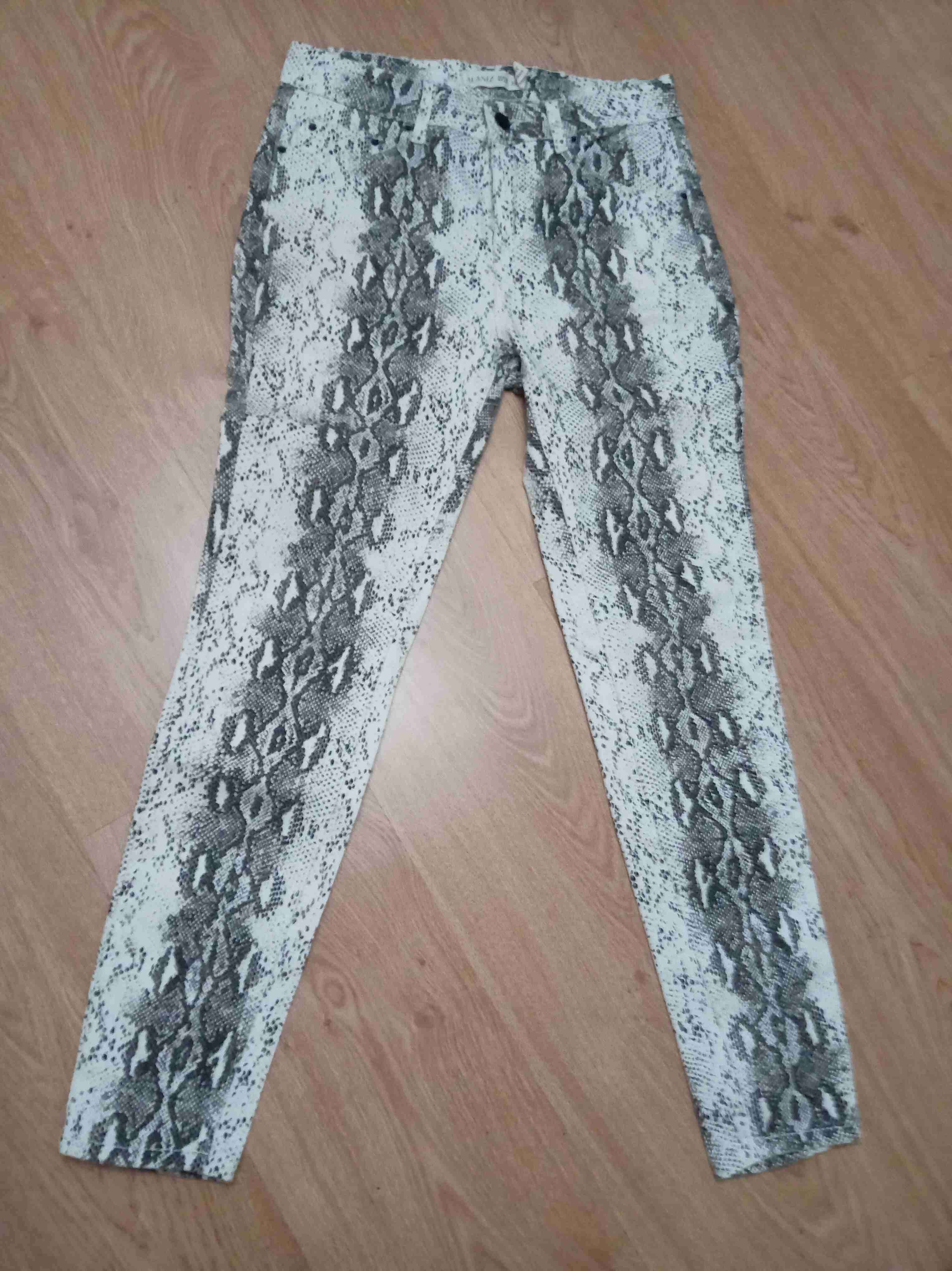 Pantalones estampado serpiente