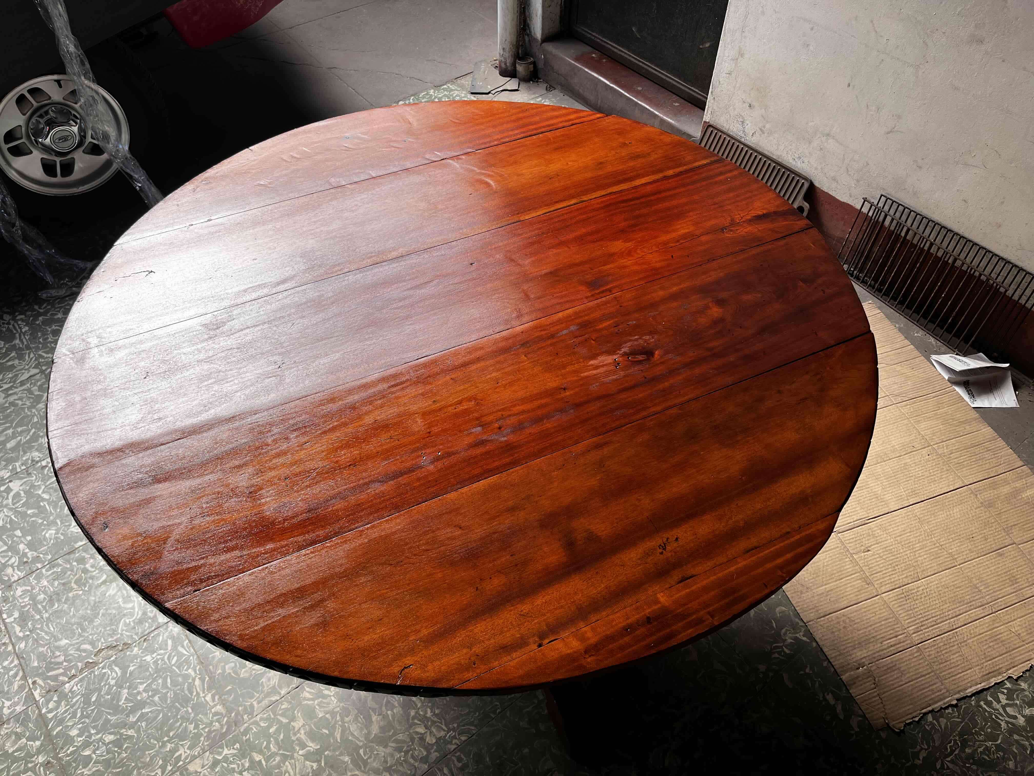 Mesa redonda de madera - miniatura 5