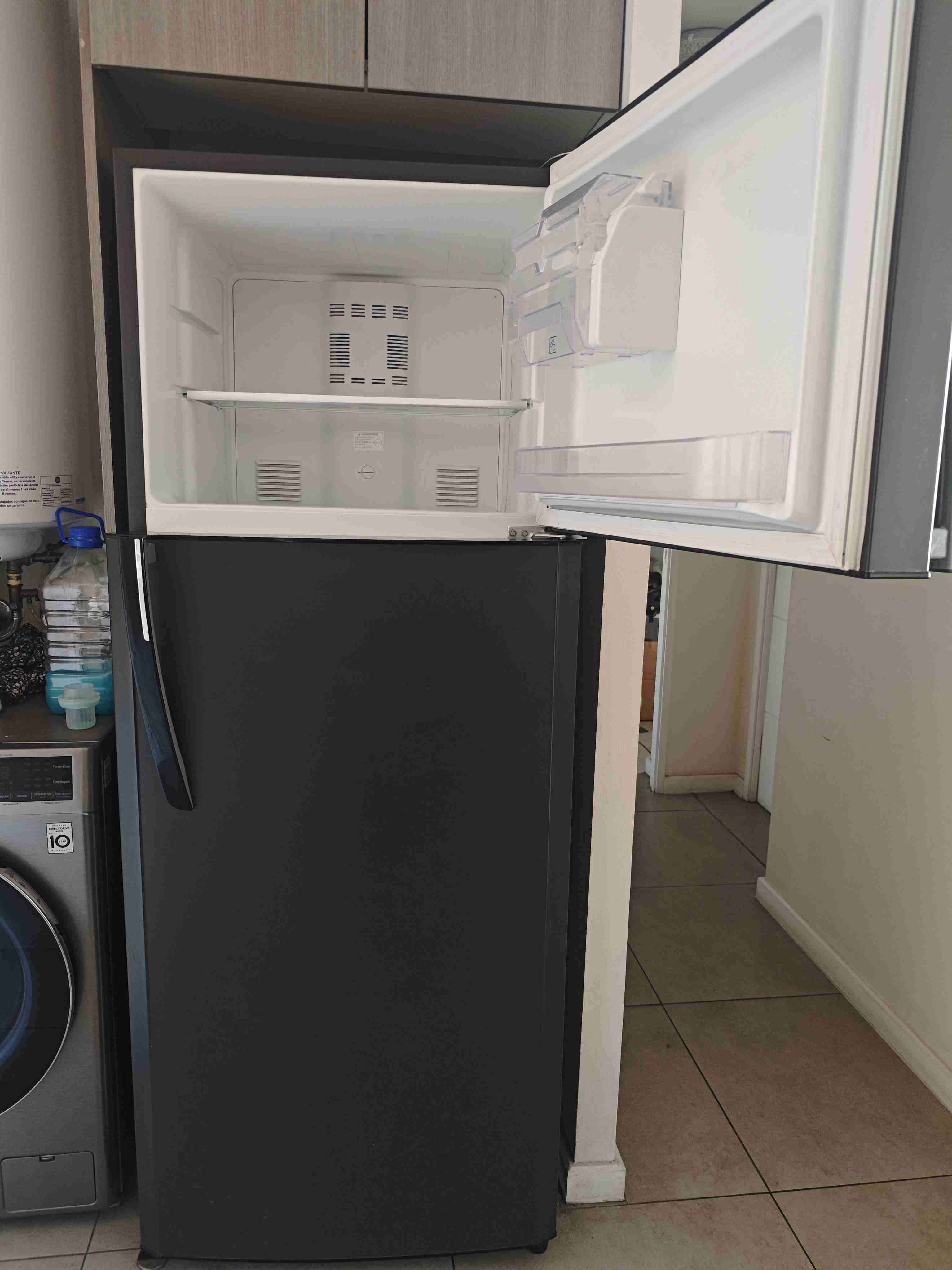 Refrigerador Mabe 390lts - miniatura 2