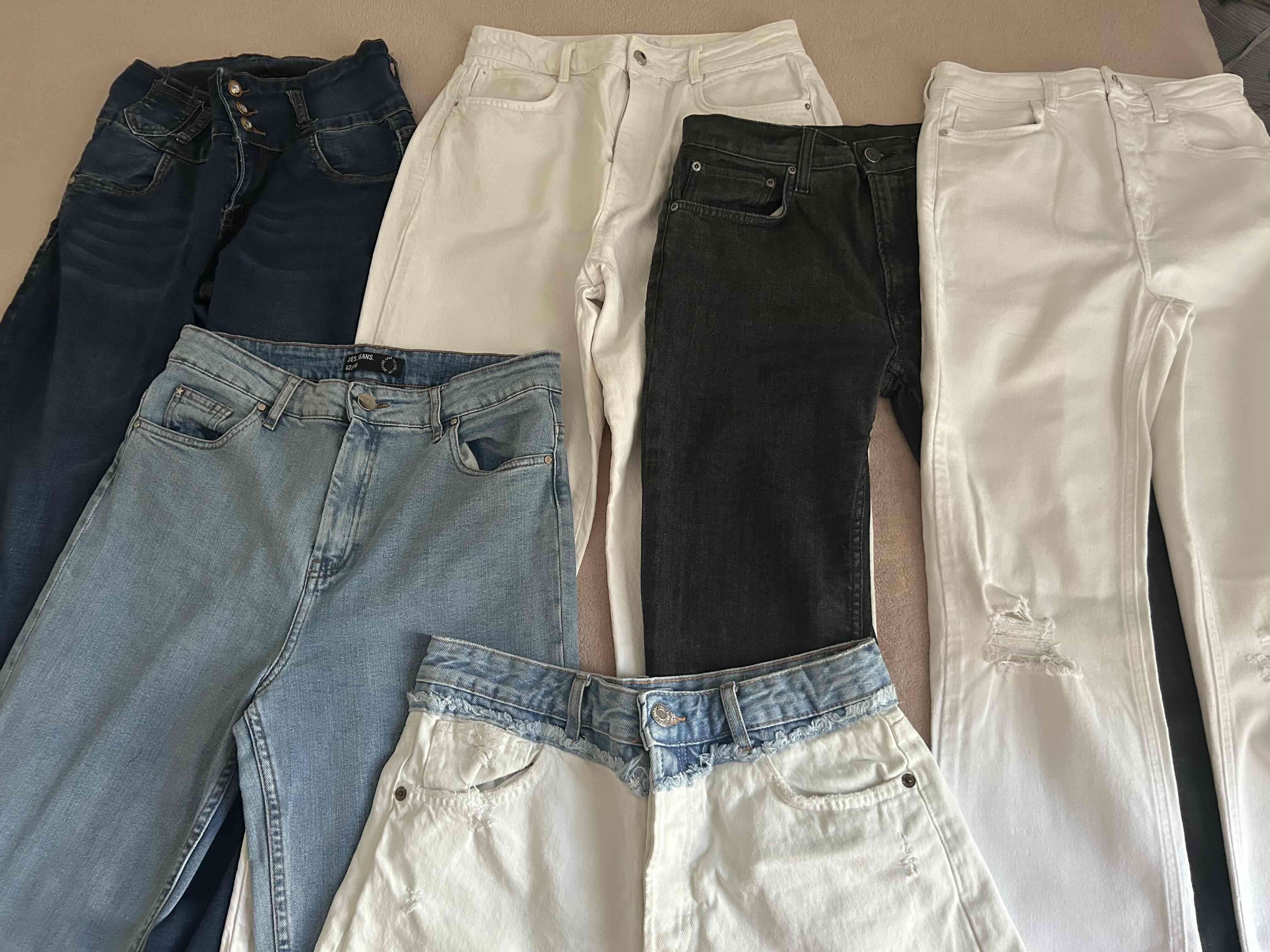 Lote de jeans para mujer en varios colores