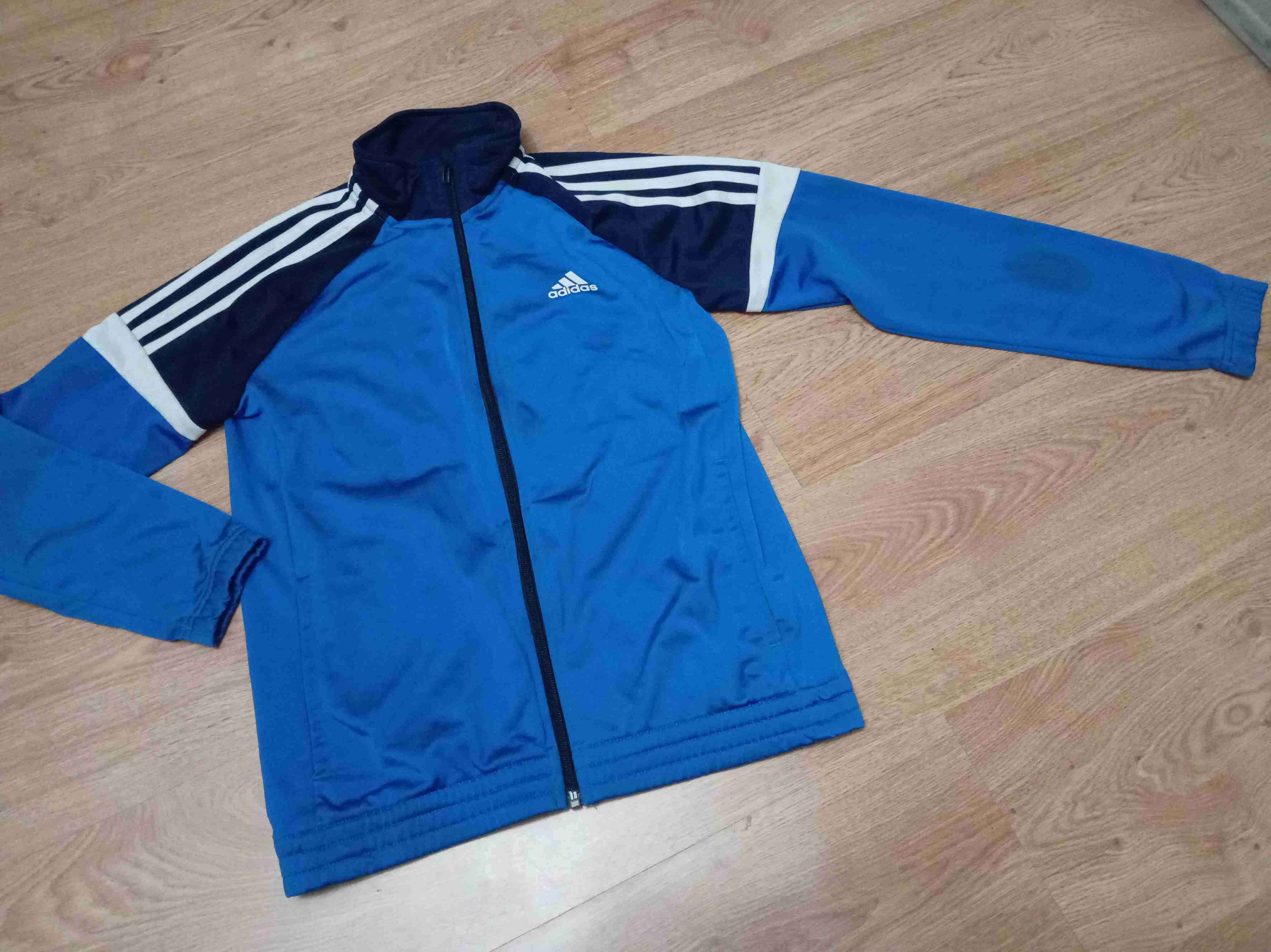 Chaqueta deportiva azul Adidas
