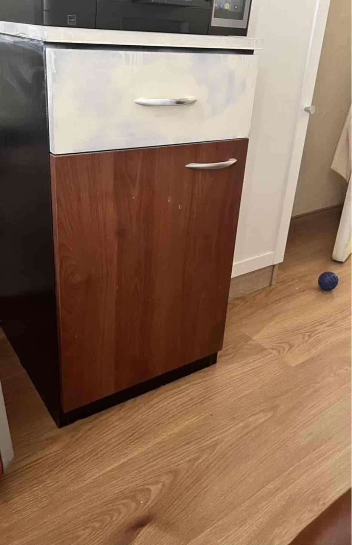 Gabinete de oficina con cajones