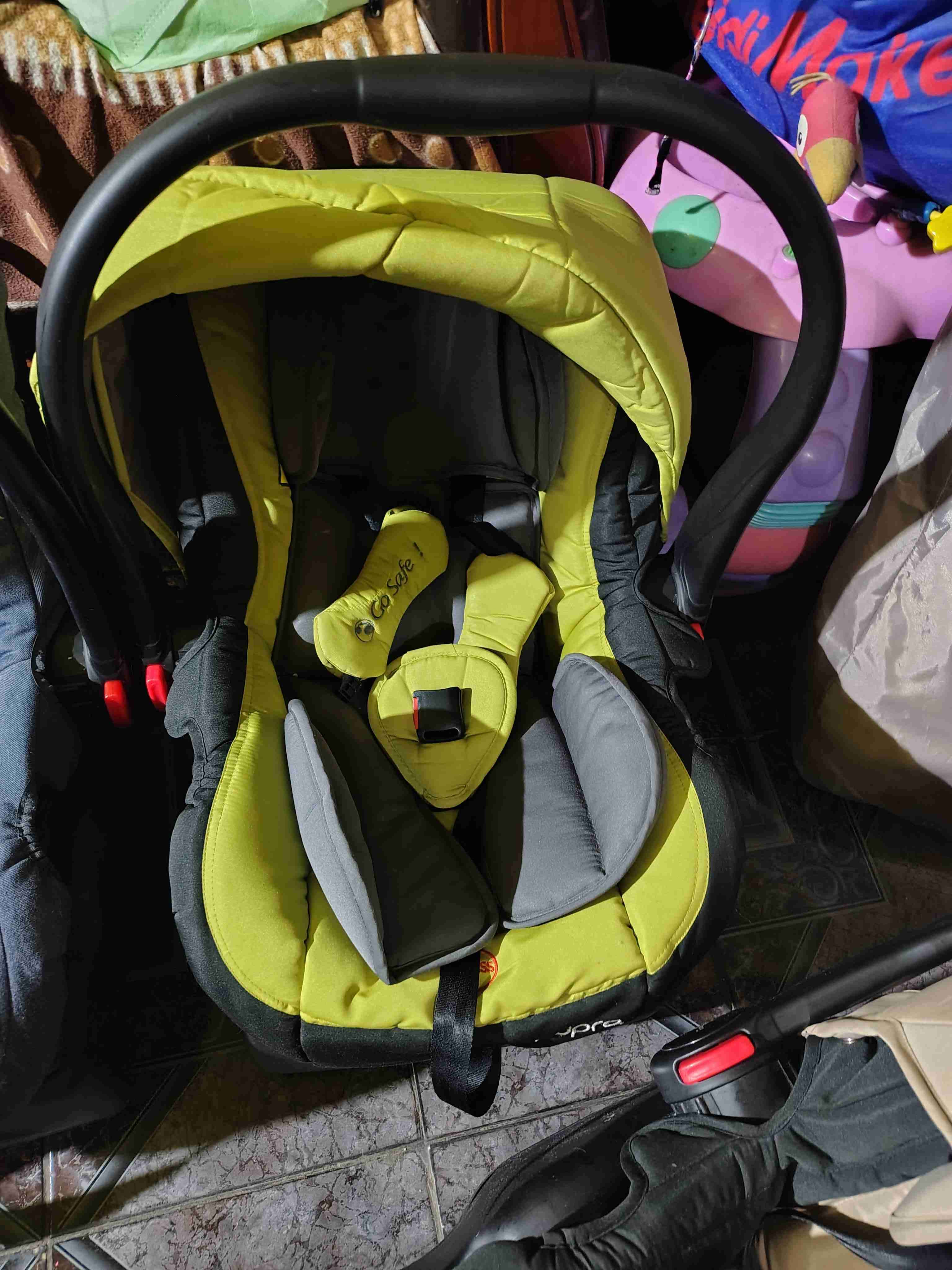 Silla de auto para bebé - miniatura 2