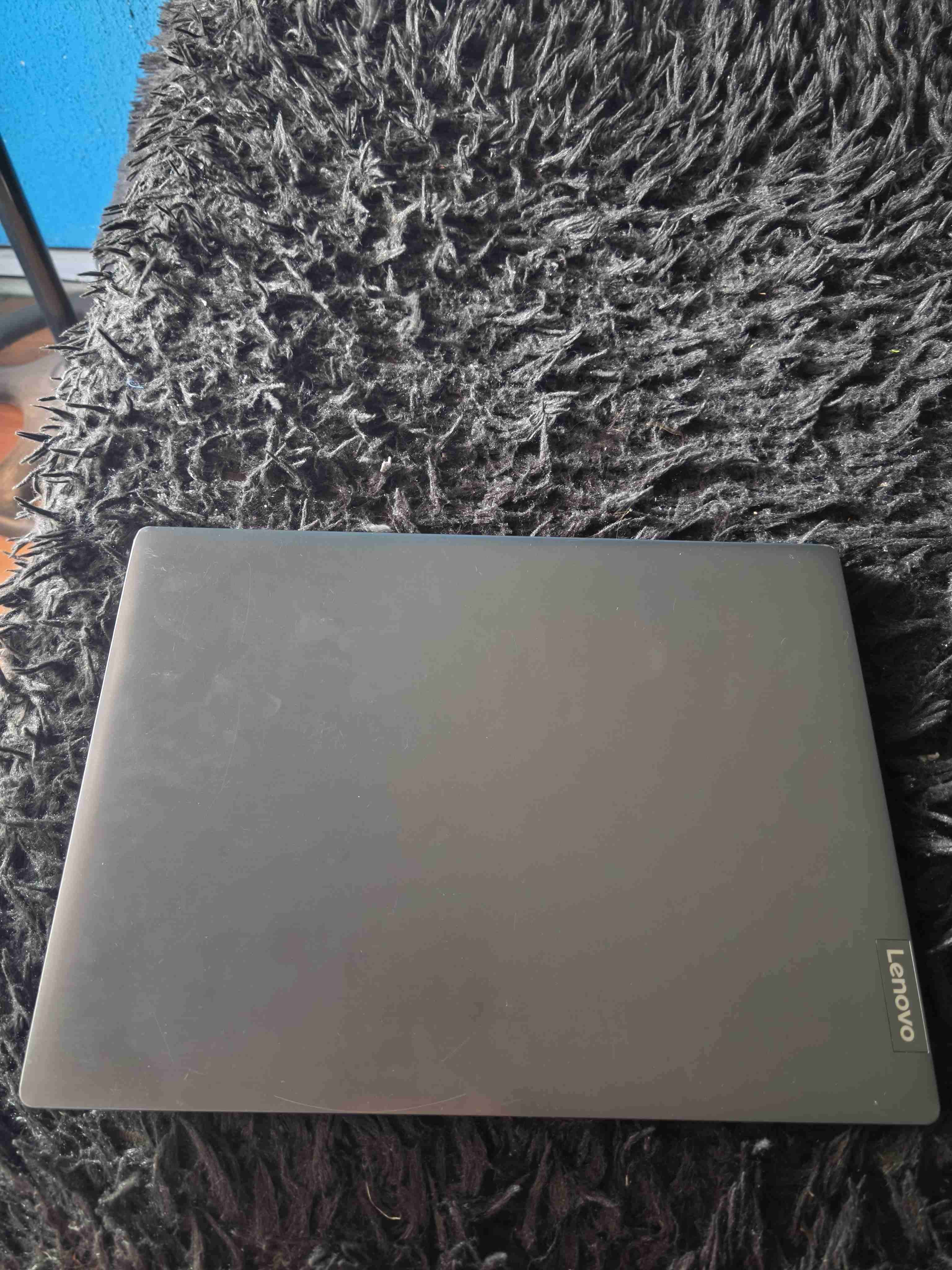 Notebook Lenovo con tecla falta - miniatura 2