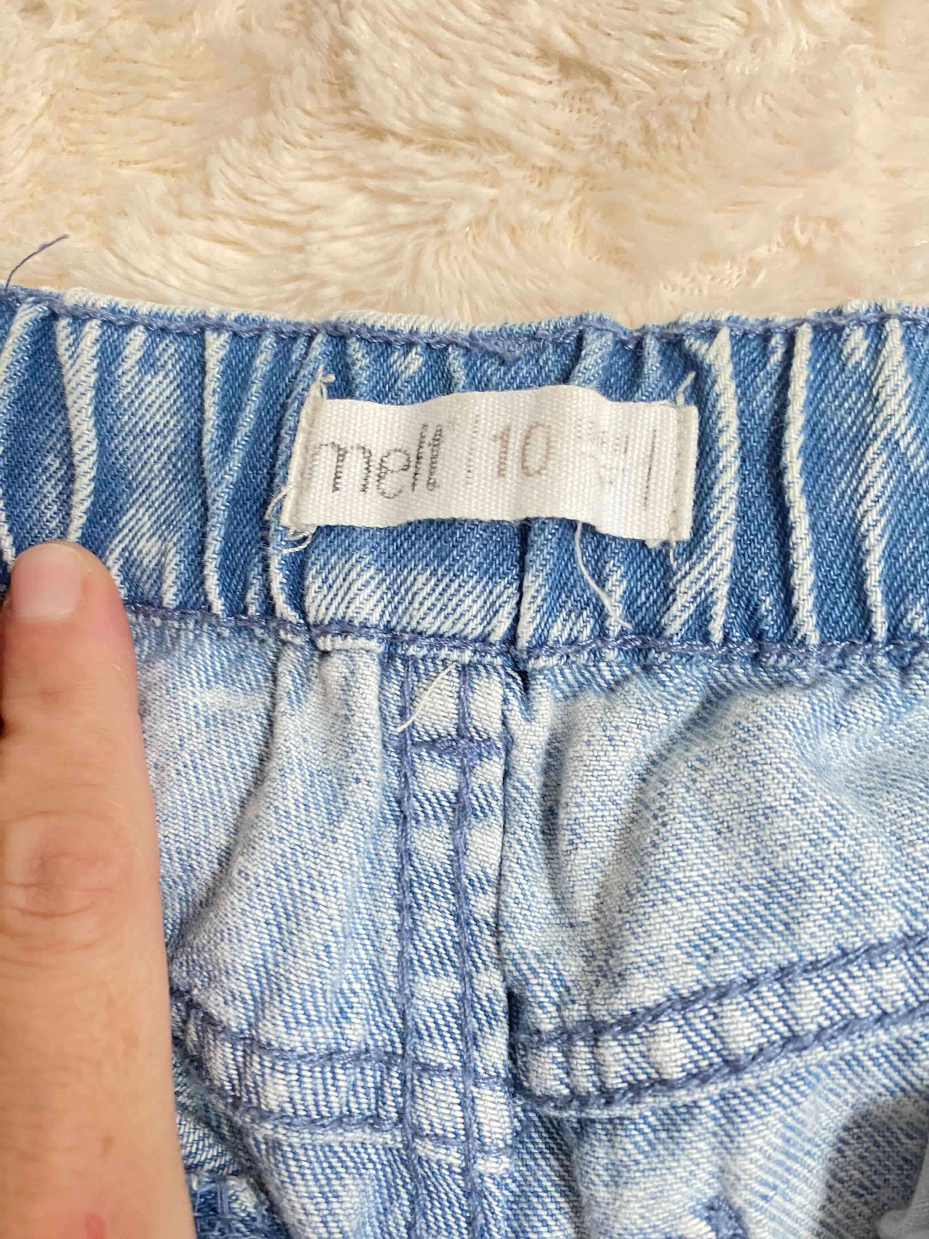 Jeans niña t/10 celestes desgastados marca Melt - miniatura 2