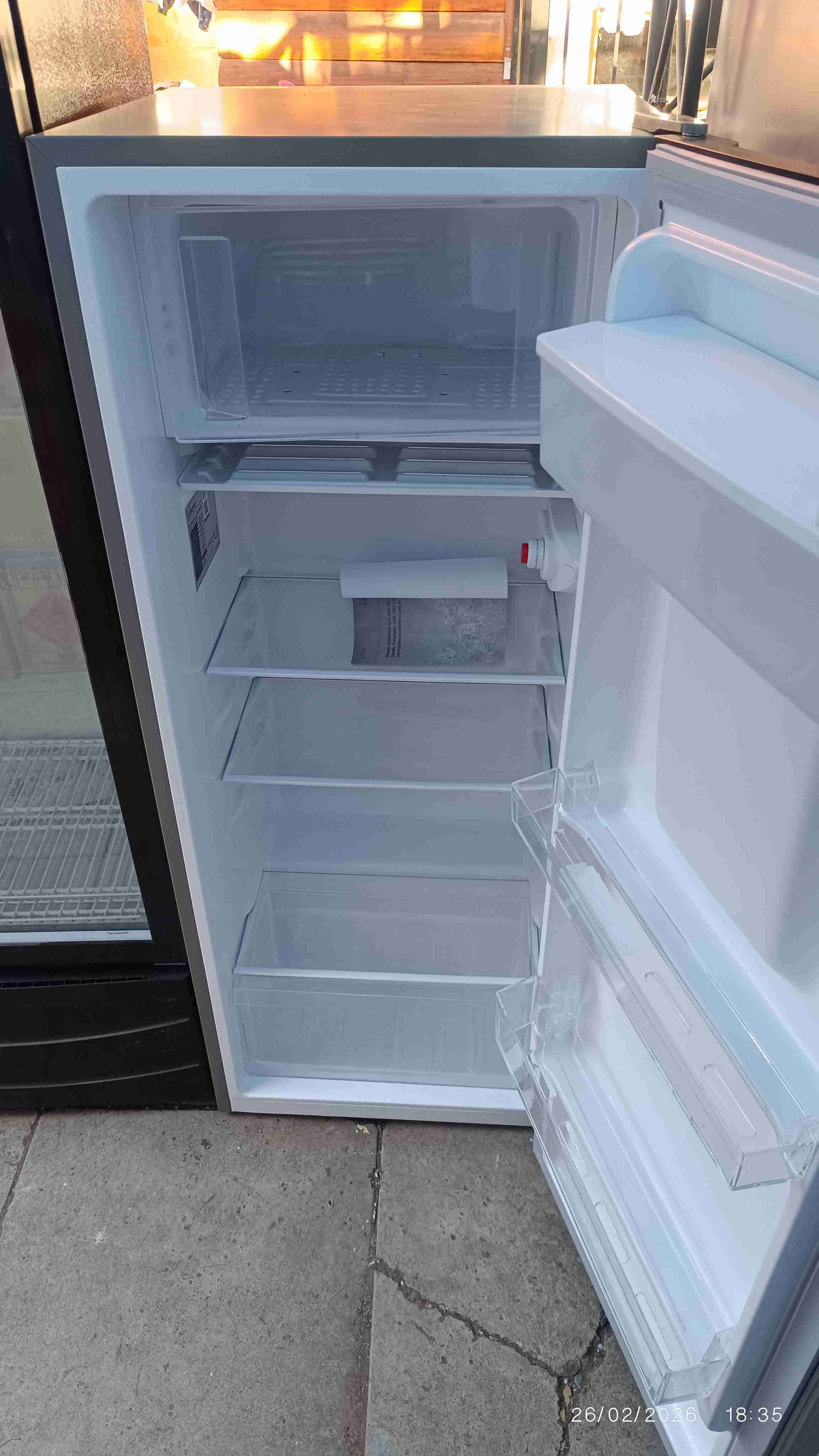 REFRIGERADOR Libero con dispensador de agua 💧 - miniatura 2