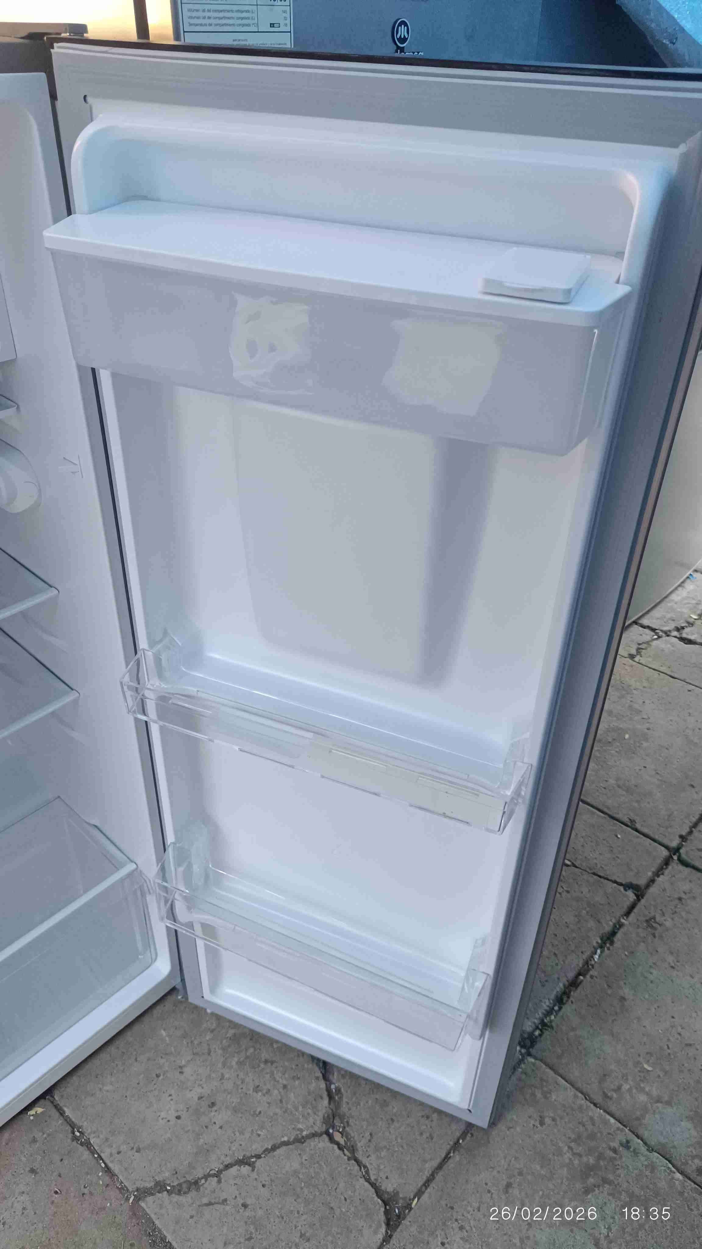 REFRIGERADOR Libero con dispensador de agua 💧 - miniatura 3