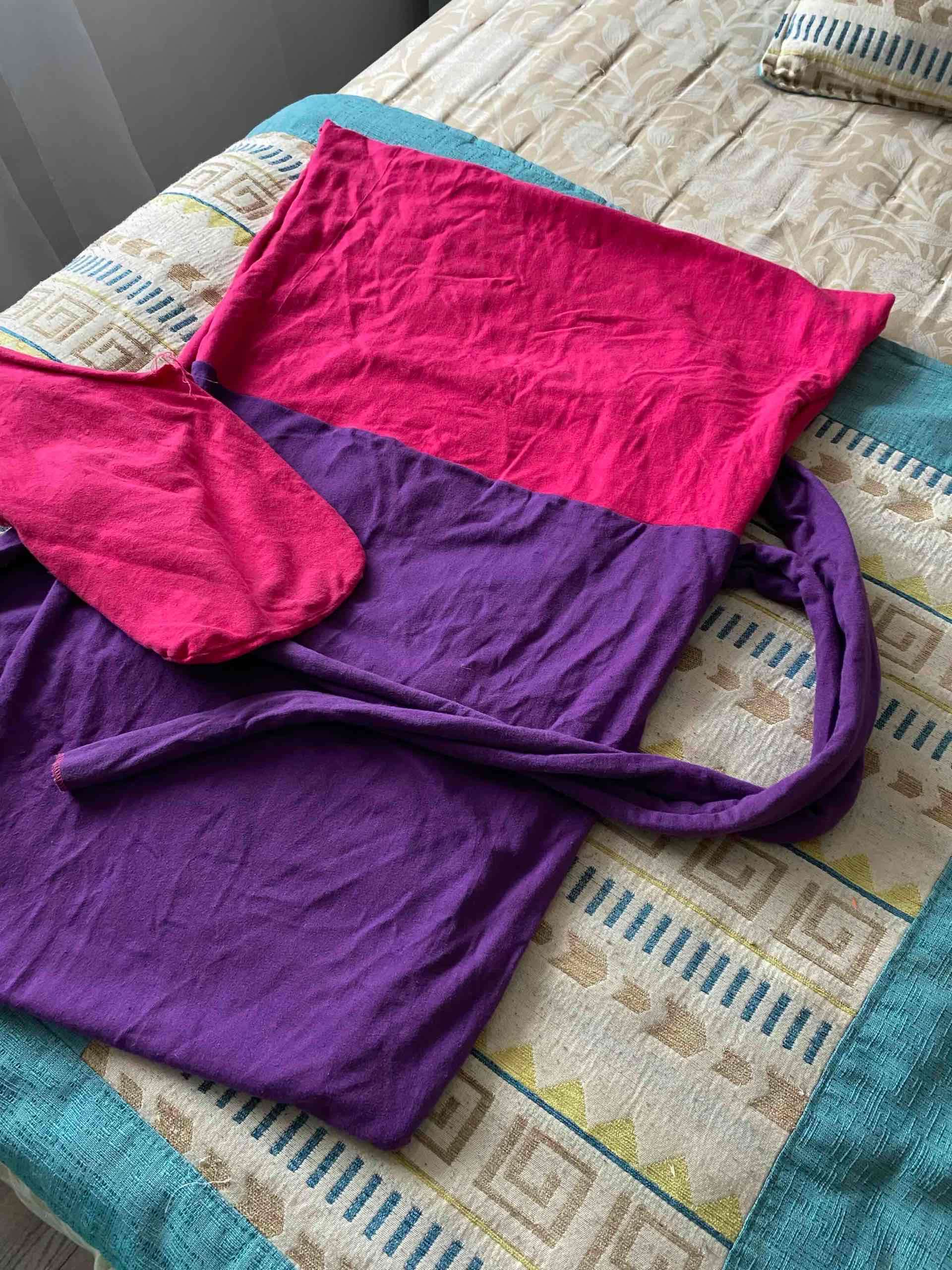 Fular porta bebé fucsia y morado - miniatura 2