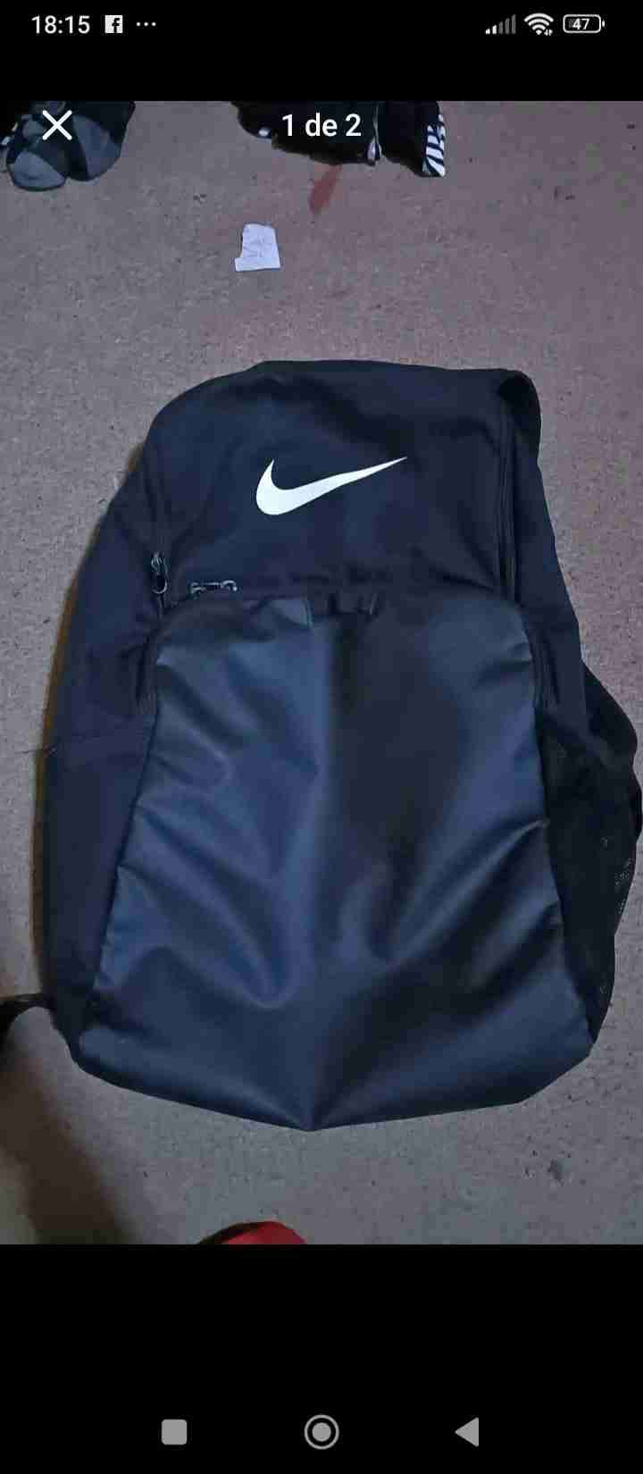 Mochila negra básica - miniatura 2