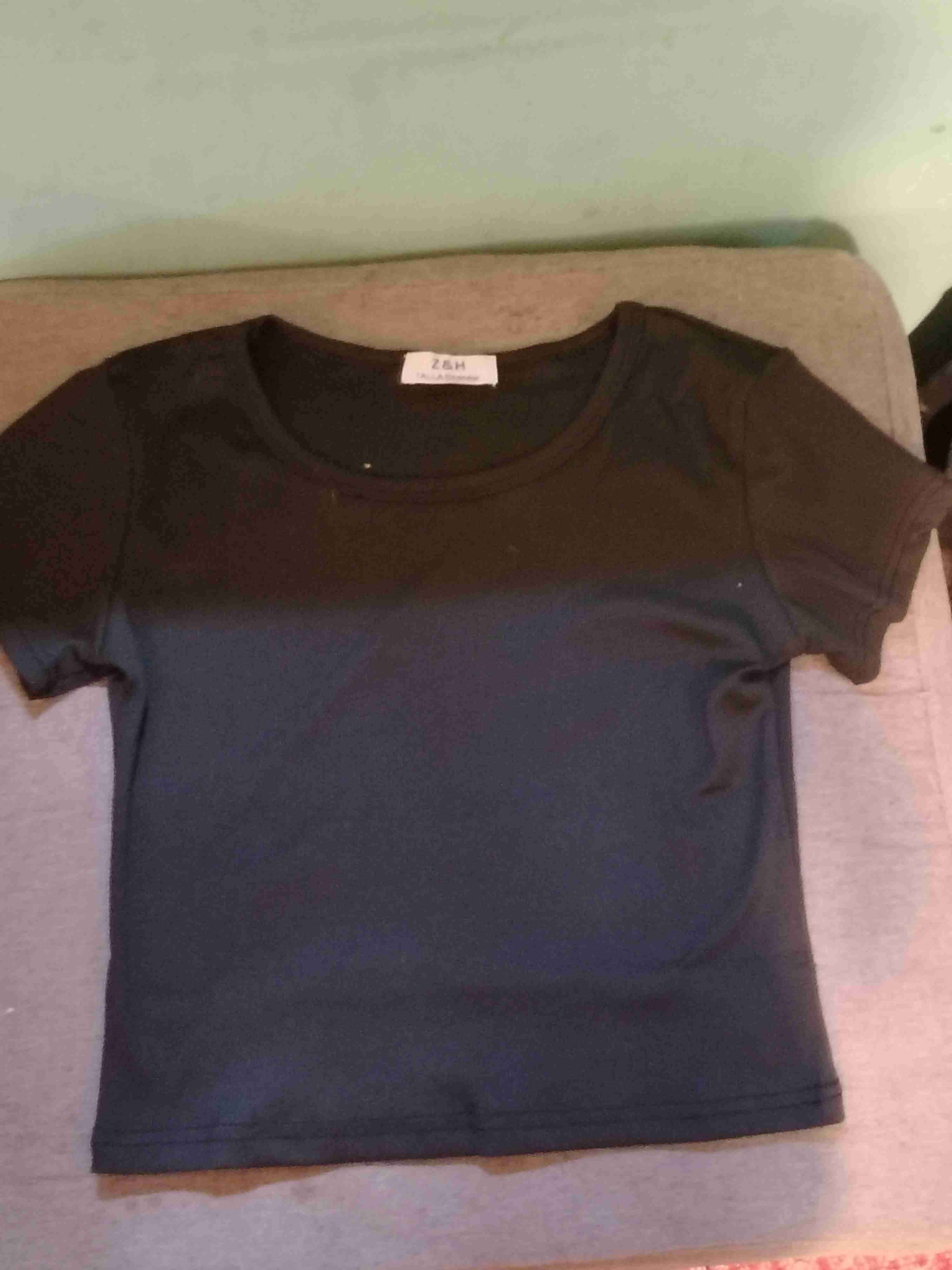 Polera negra básica Z&N