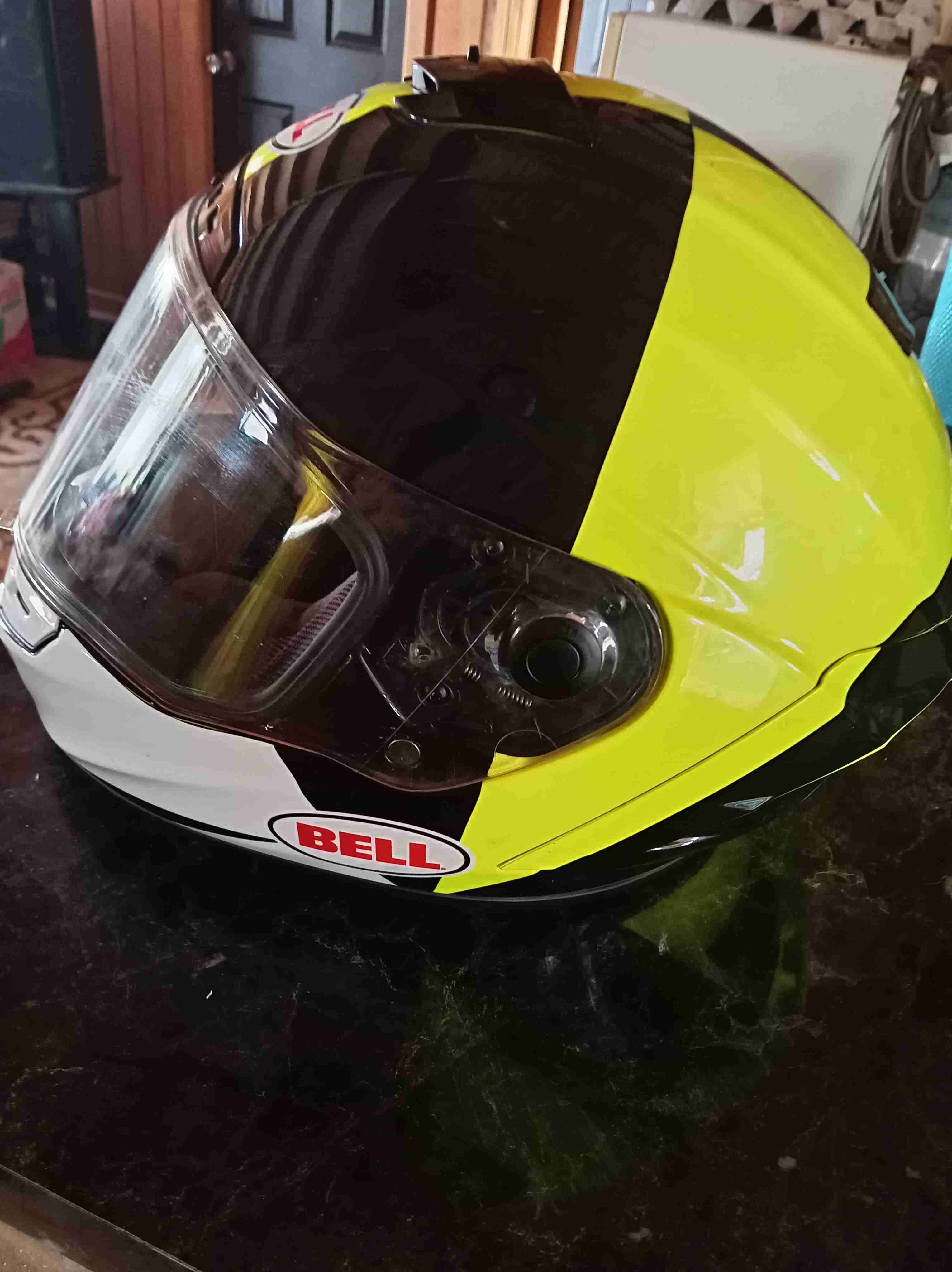 Casco Bell amarillo y negro - miniatura 2