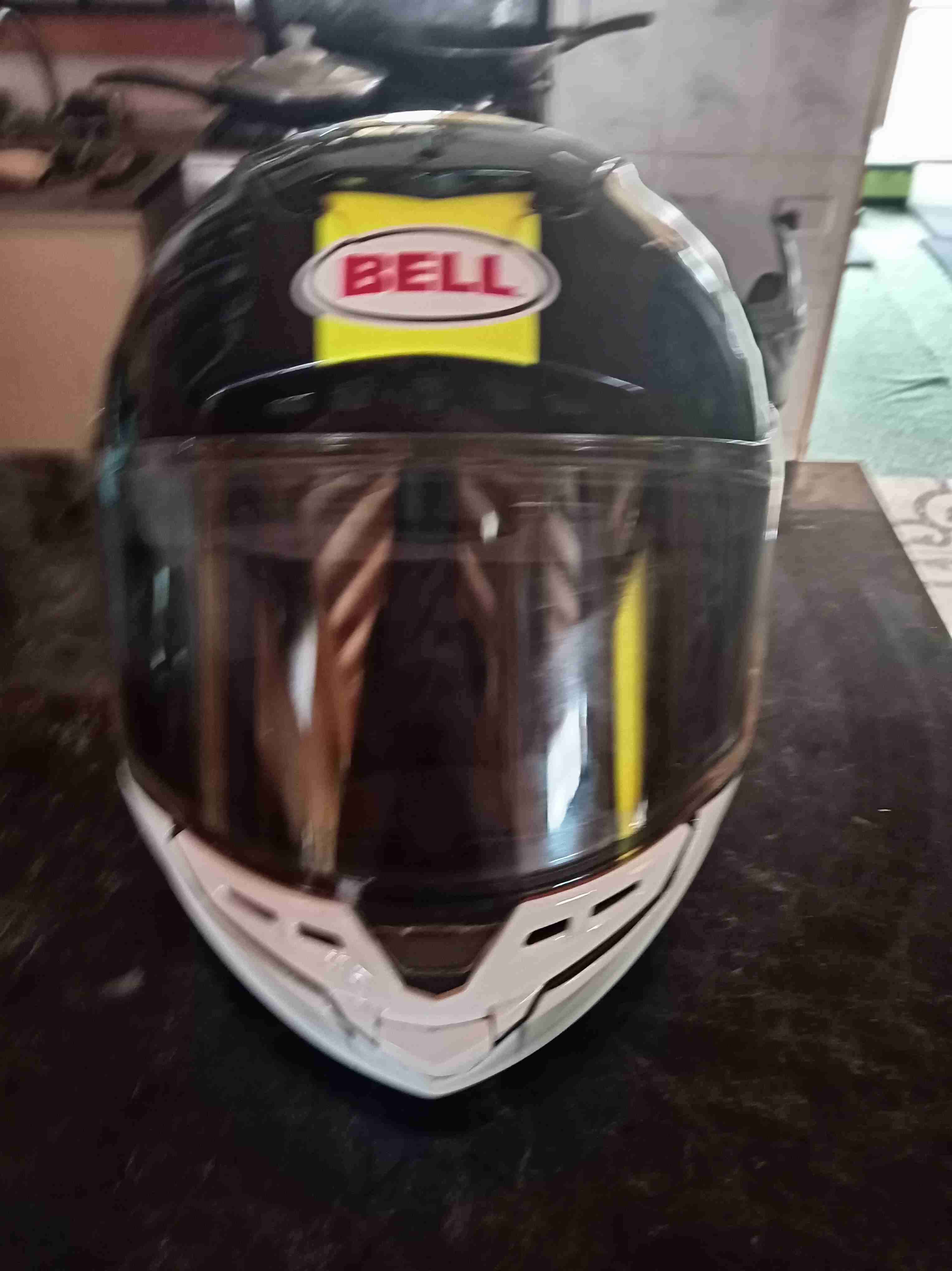 Casco Bell amarillo y negro - miniatura 4