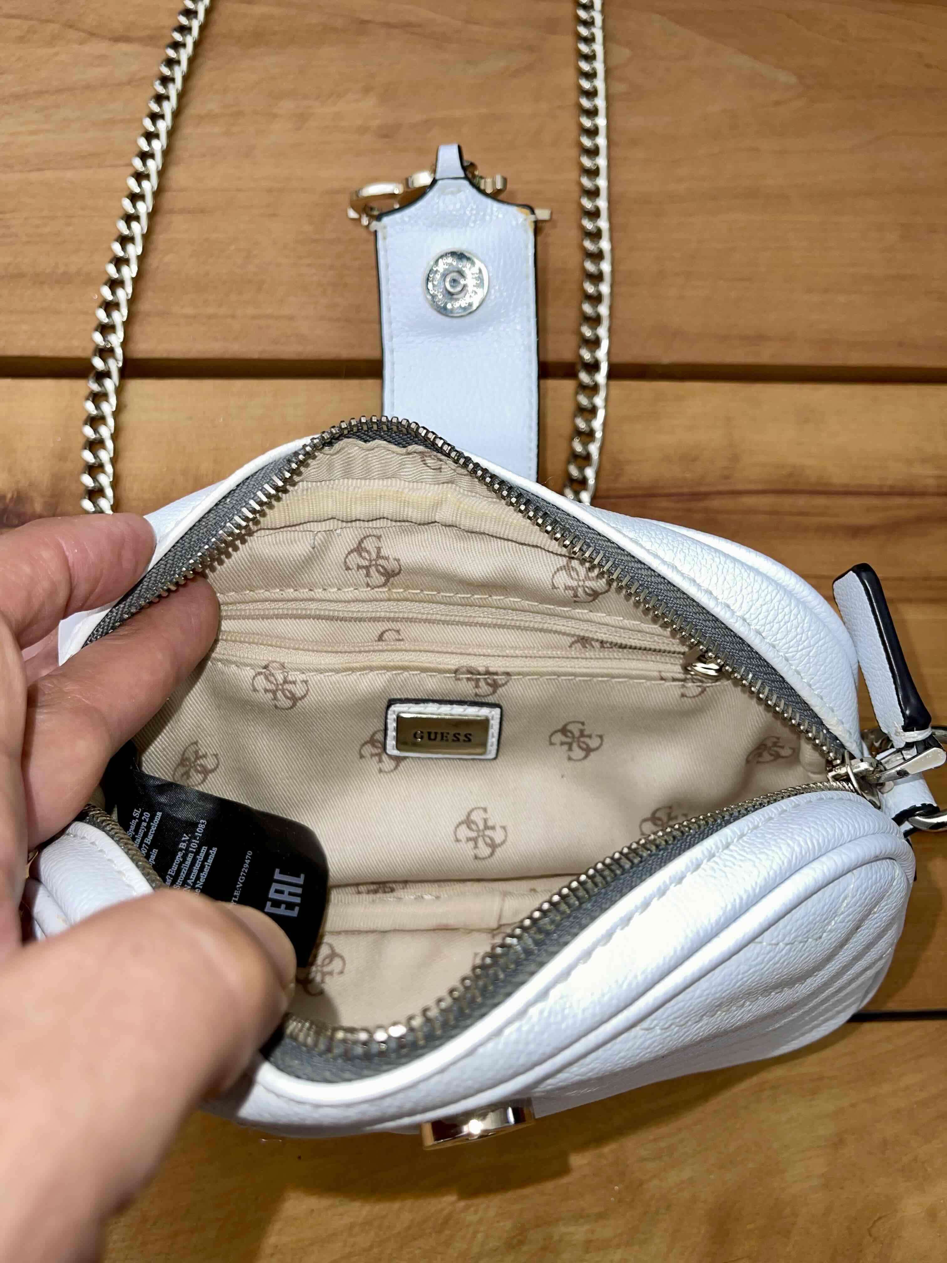 Bandolera blanca con cadena - miniatura 3