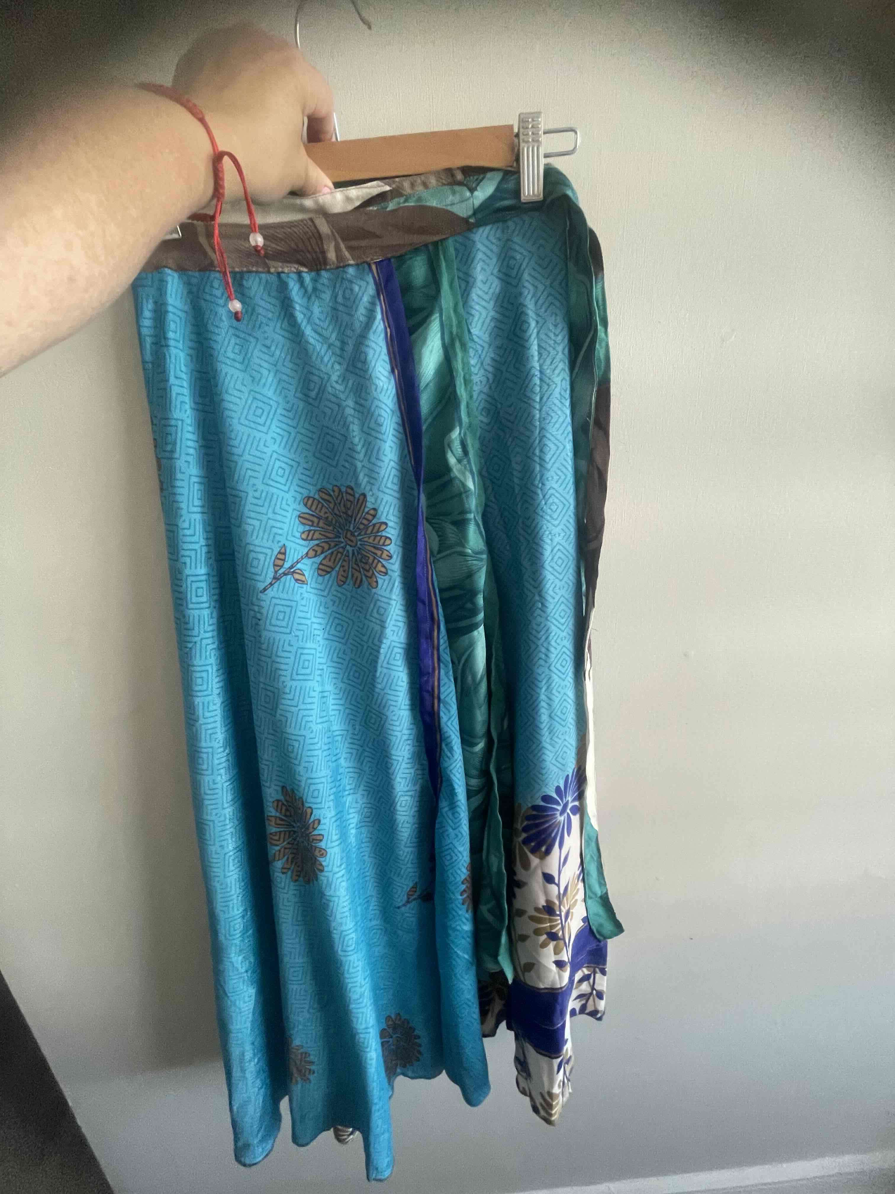 Falda larga estampada amarilla y azul - miniatura 2