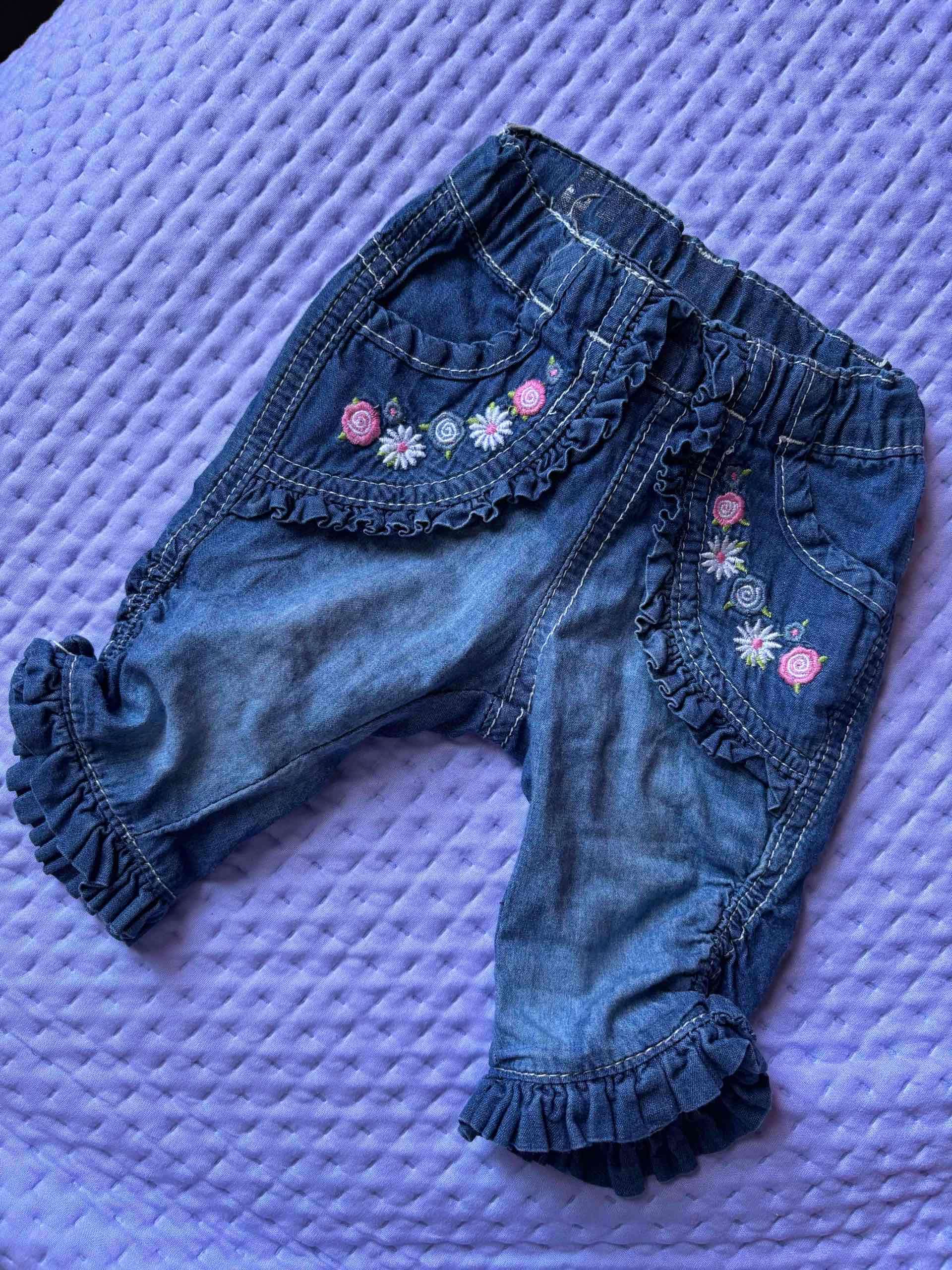 Pantalón de mezclilla bordado para bebé