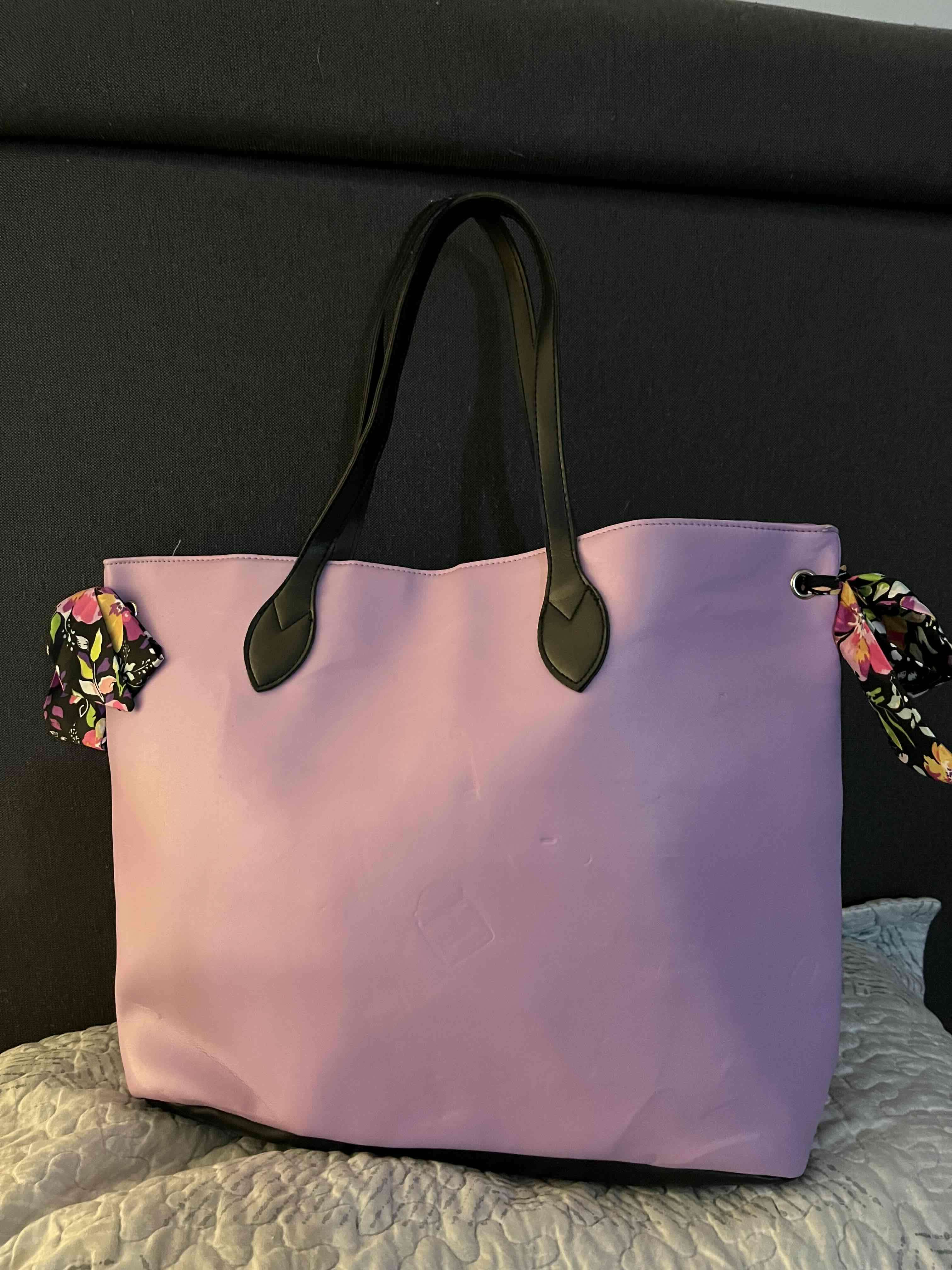 Bolso tote lila con lazos