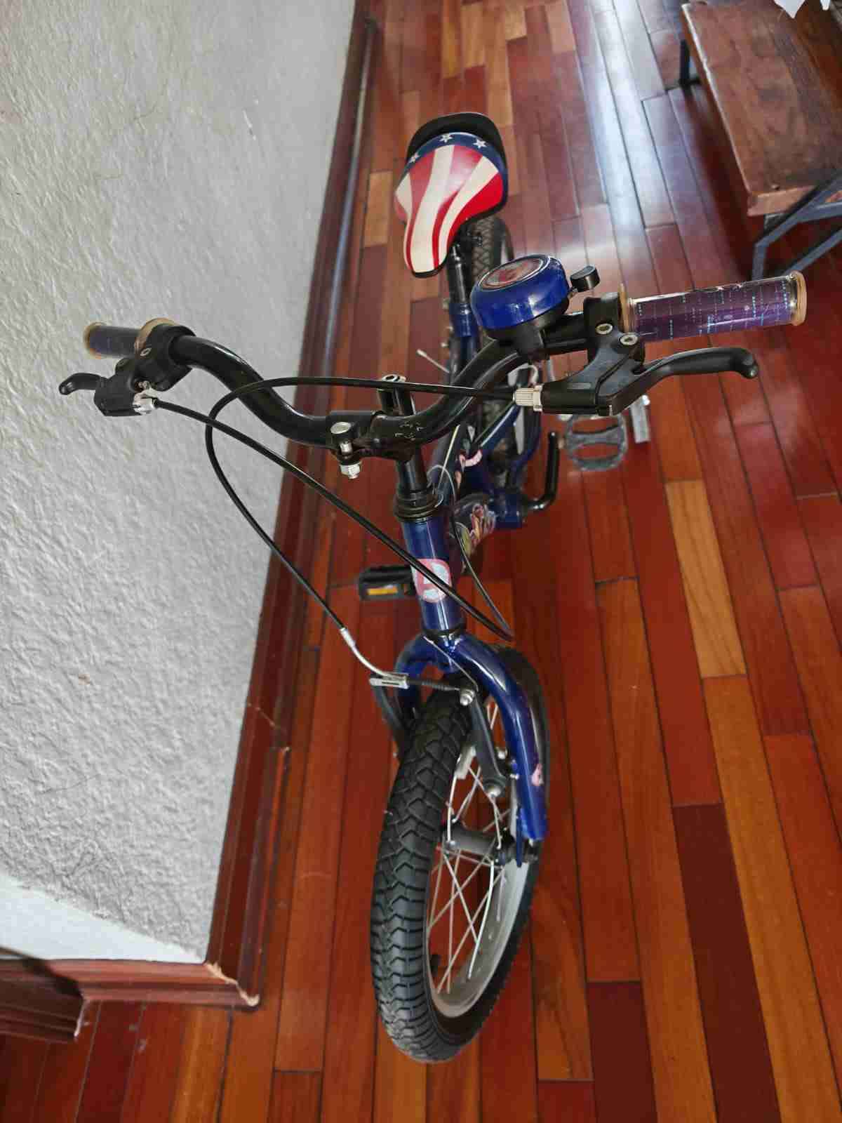 Bicicleta infantil Avengers - miniatura 2