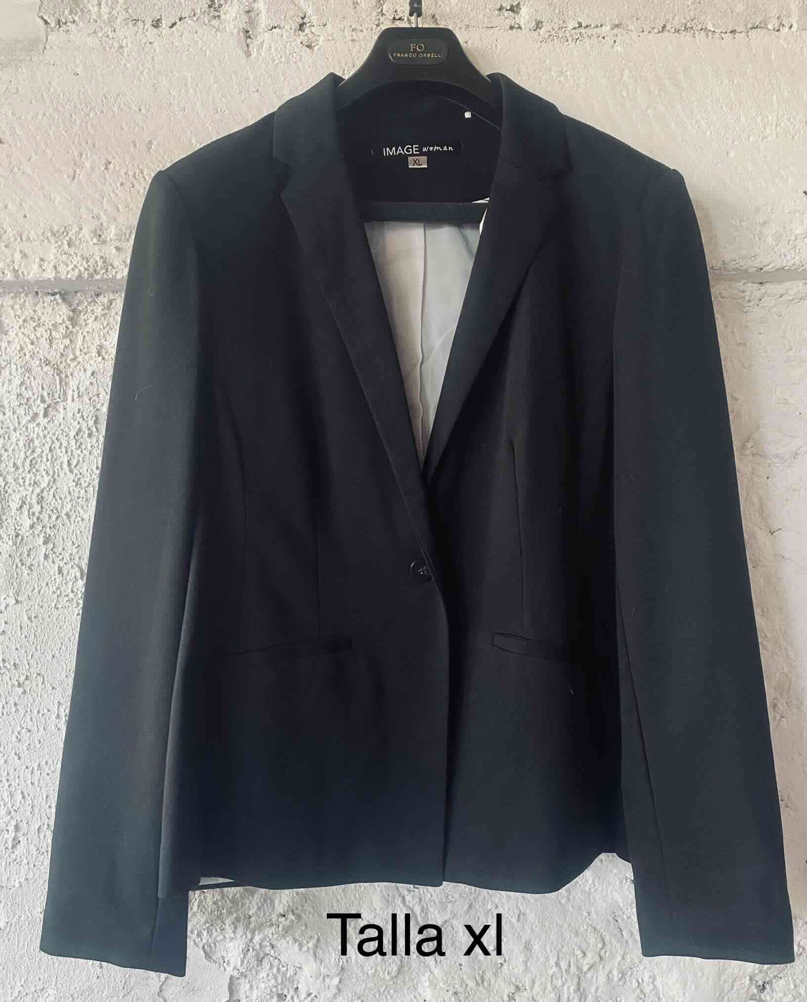 Blazer negro talla XL