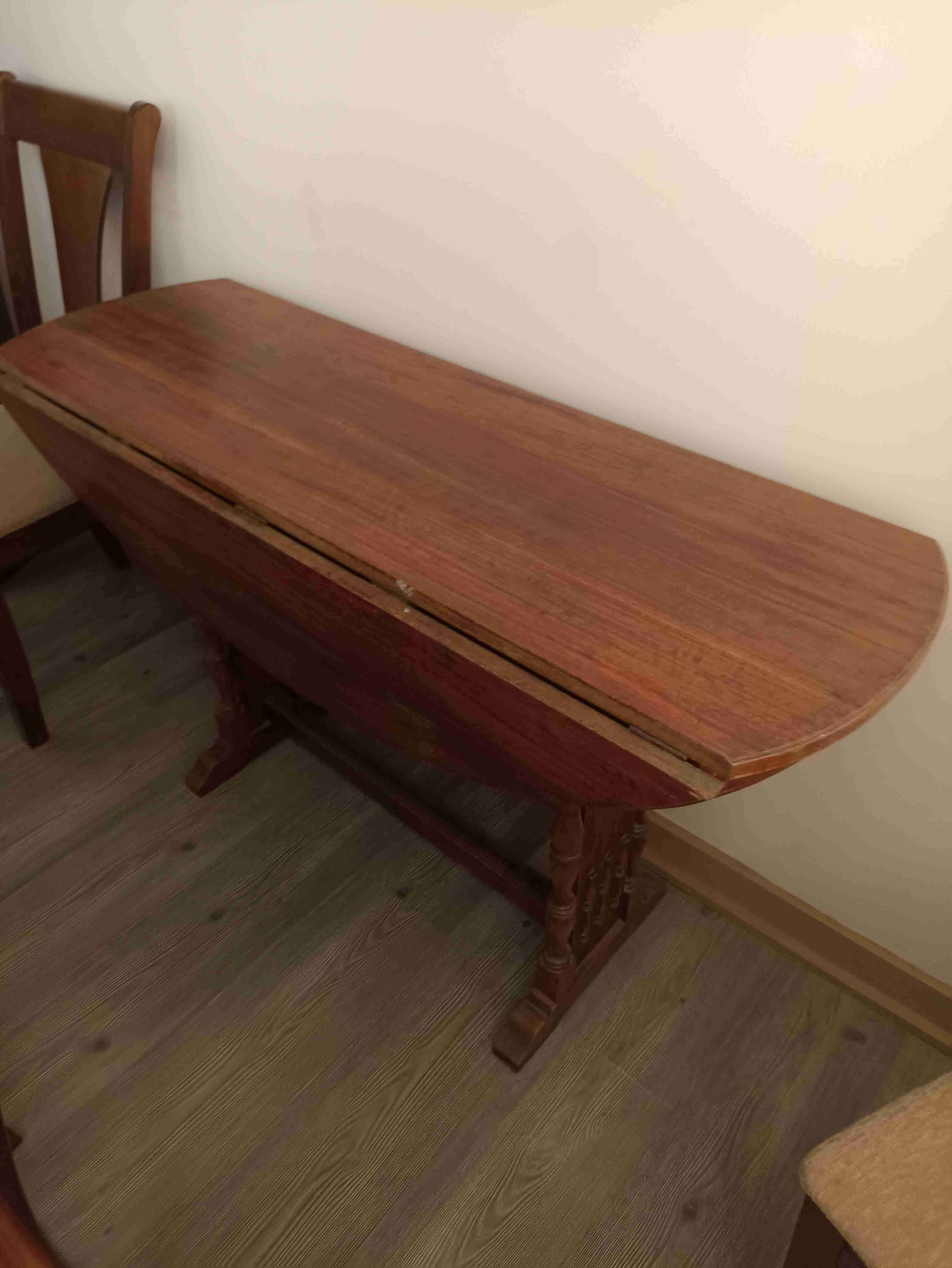 Mesa plegable de madera clásica