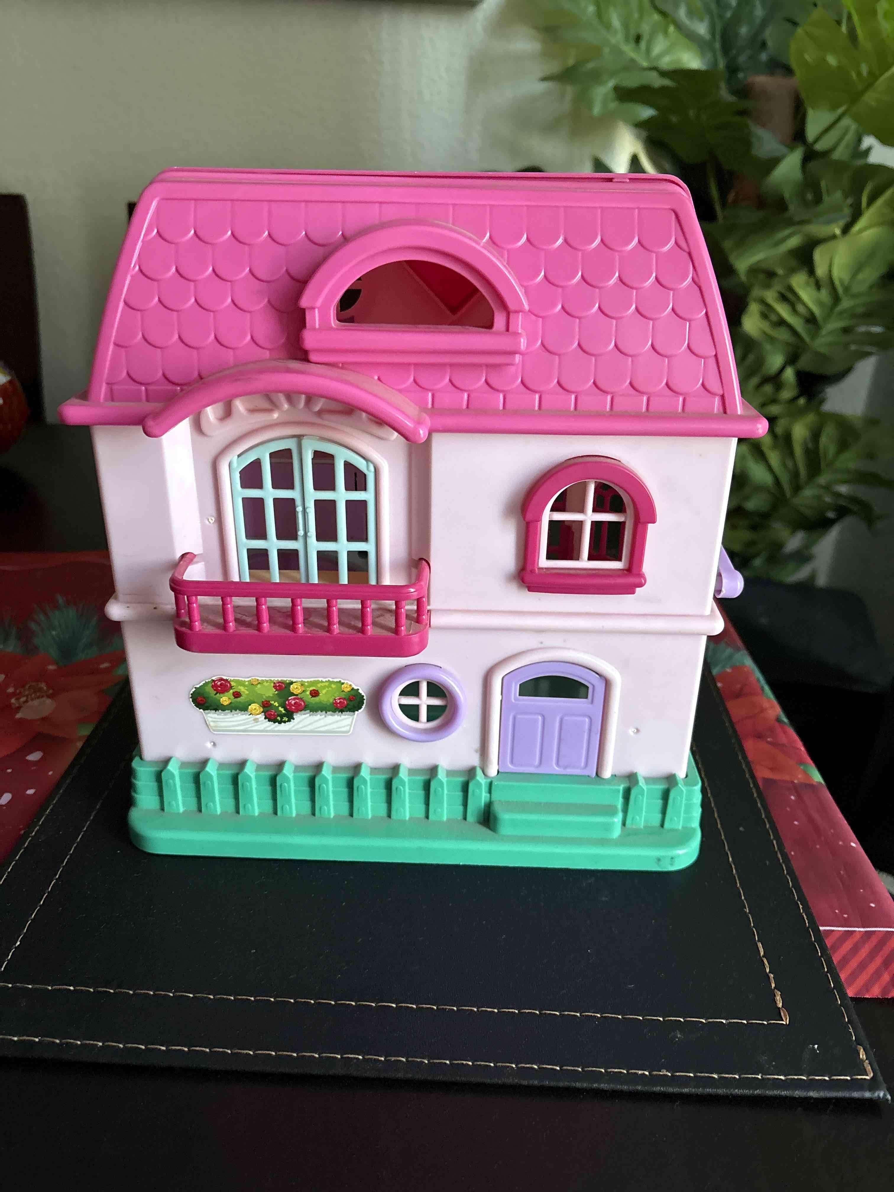 Casa de muñecas de juguete