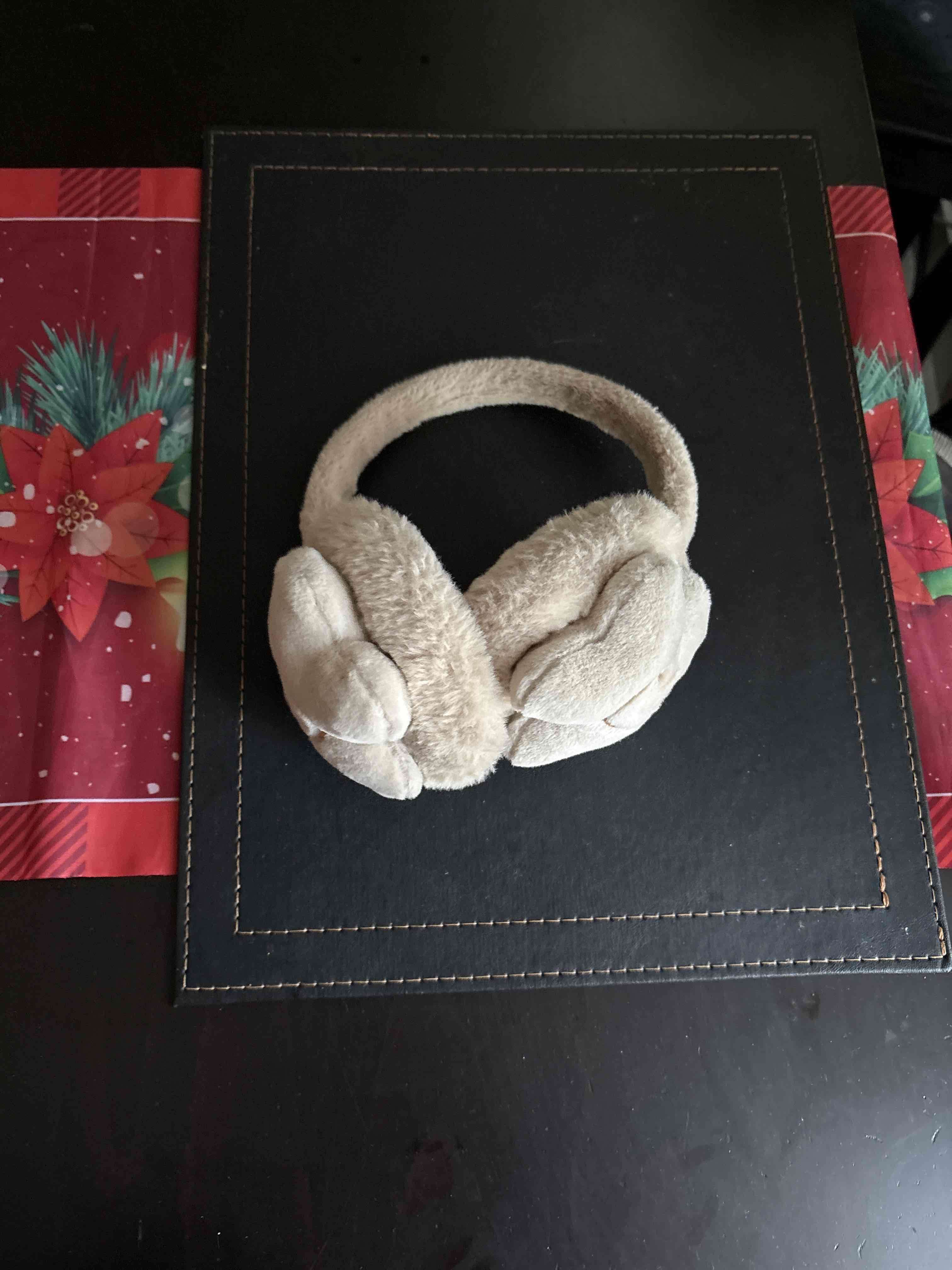 Orejeras de felpa beige