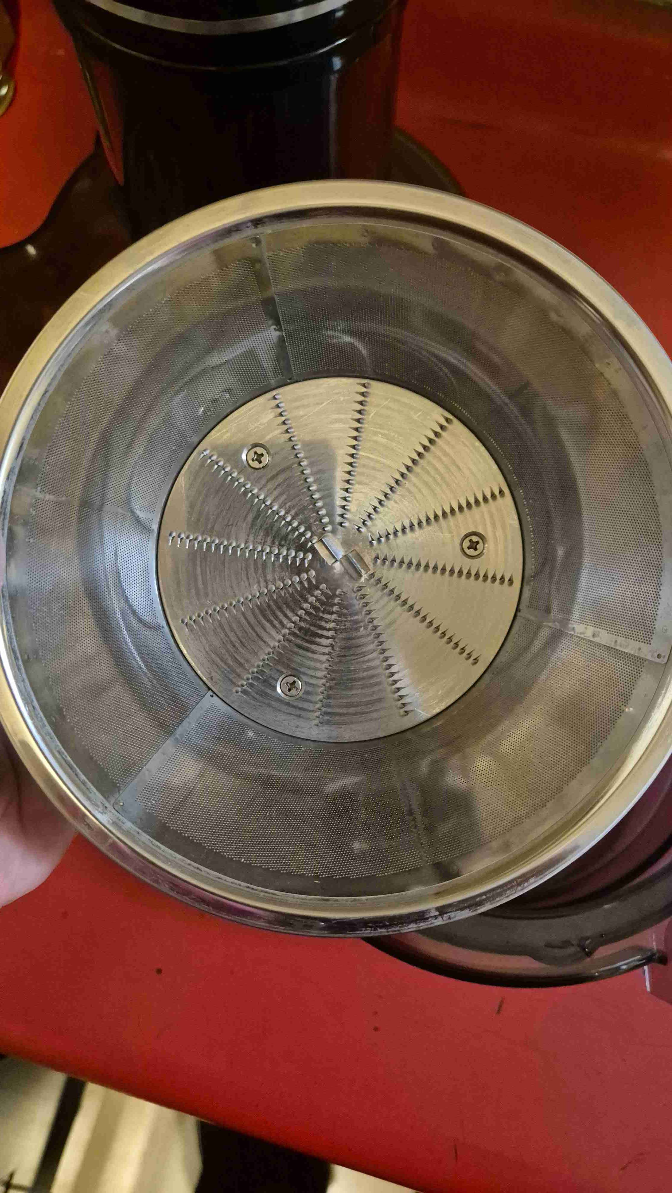 Extractor de jugos Oster - miniatura 2