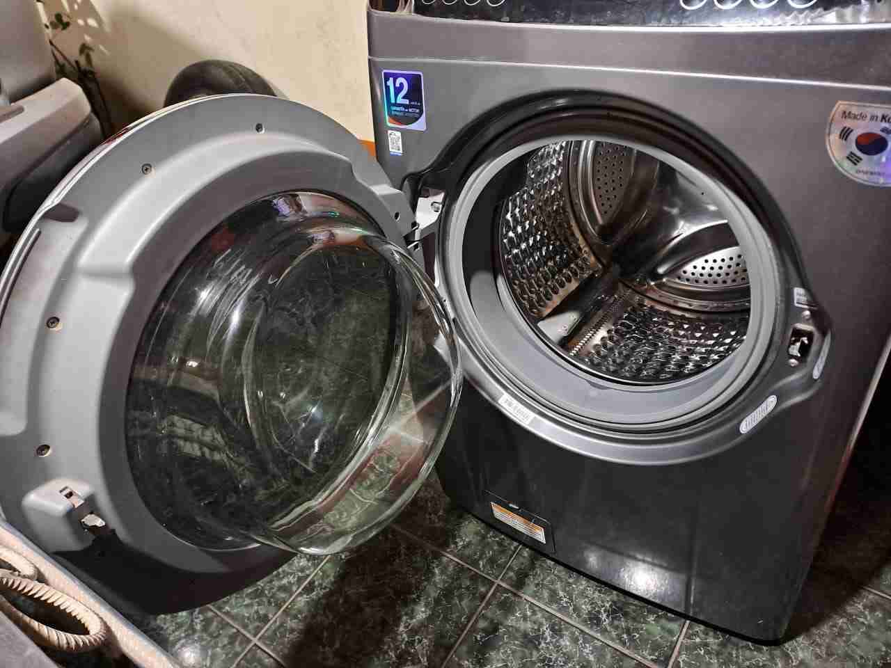 Lavadora Daewoo 12 kg negra - miniatura 2