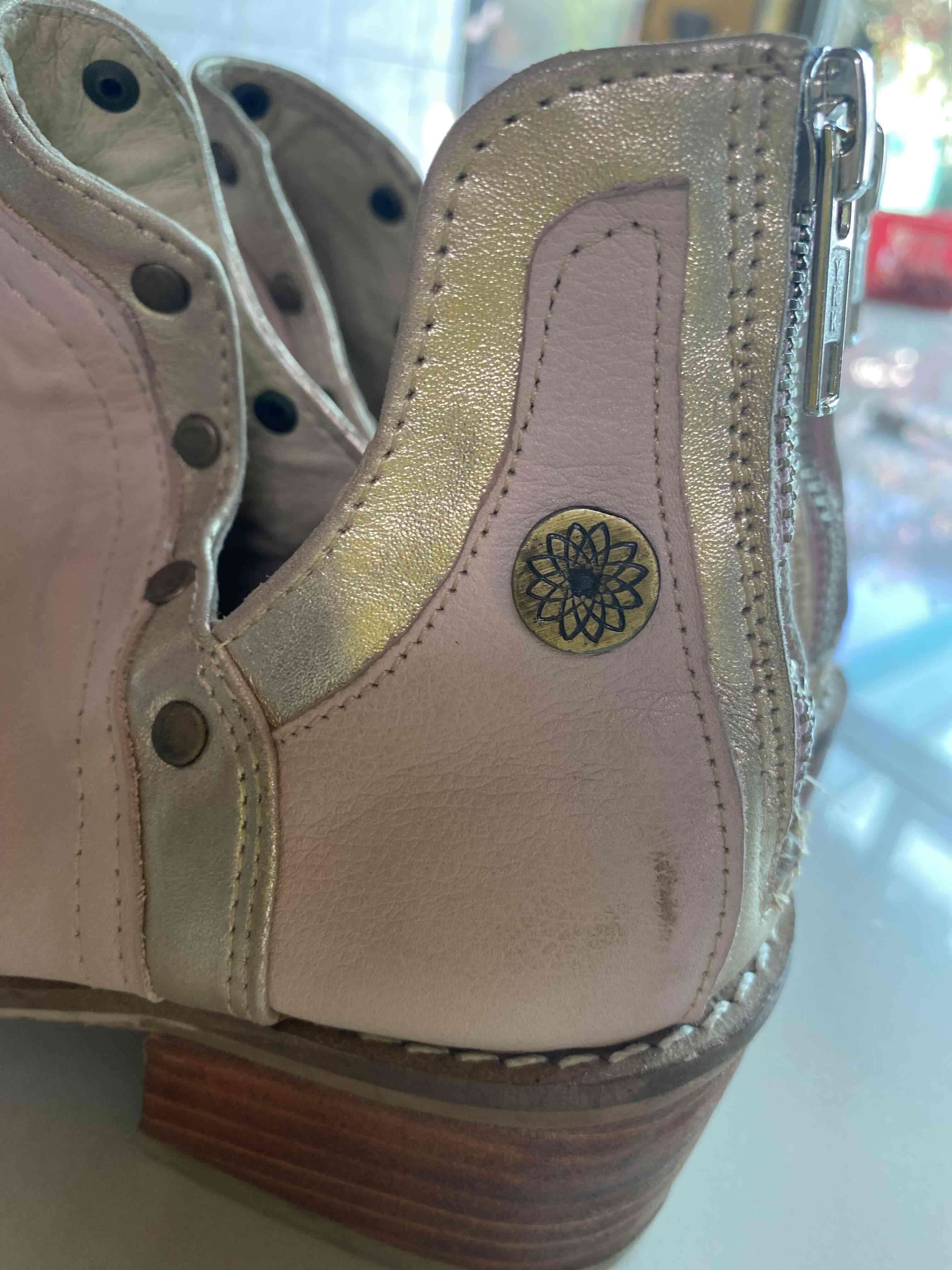 Botines rosados de cuero - miniatura 4