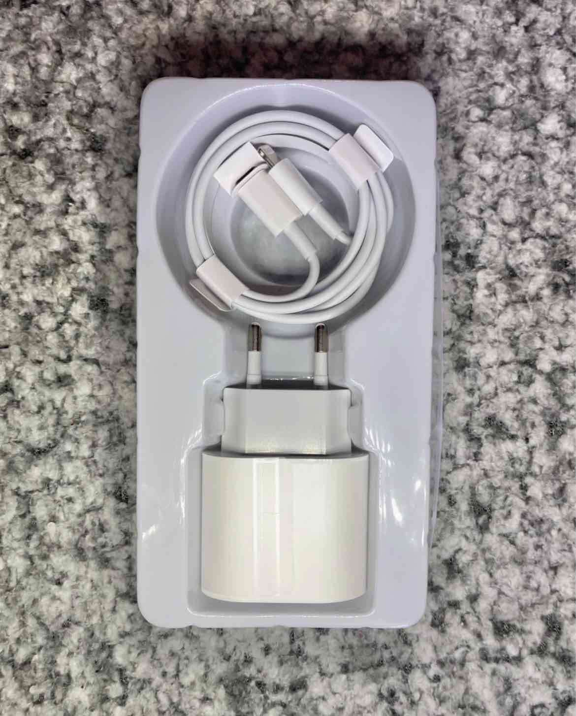 Adaptador USB-C 30W con cable Lightning - miniatura 4