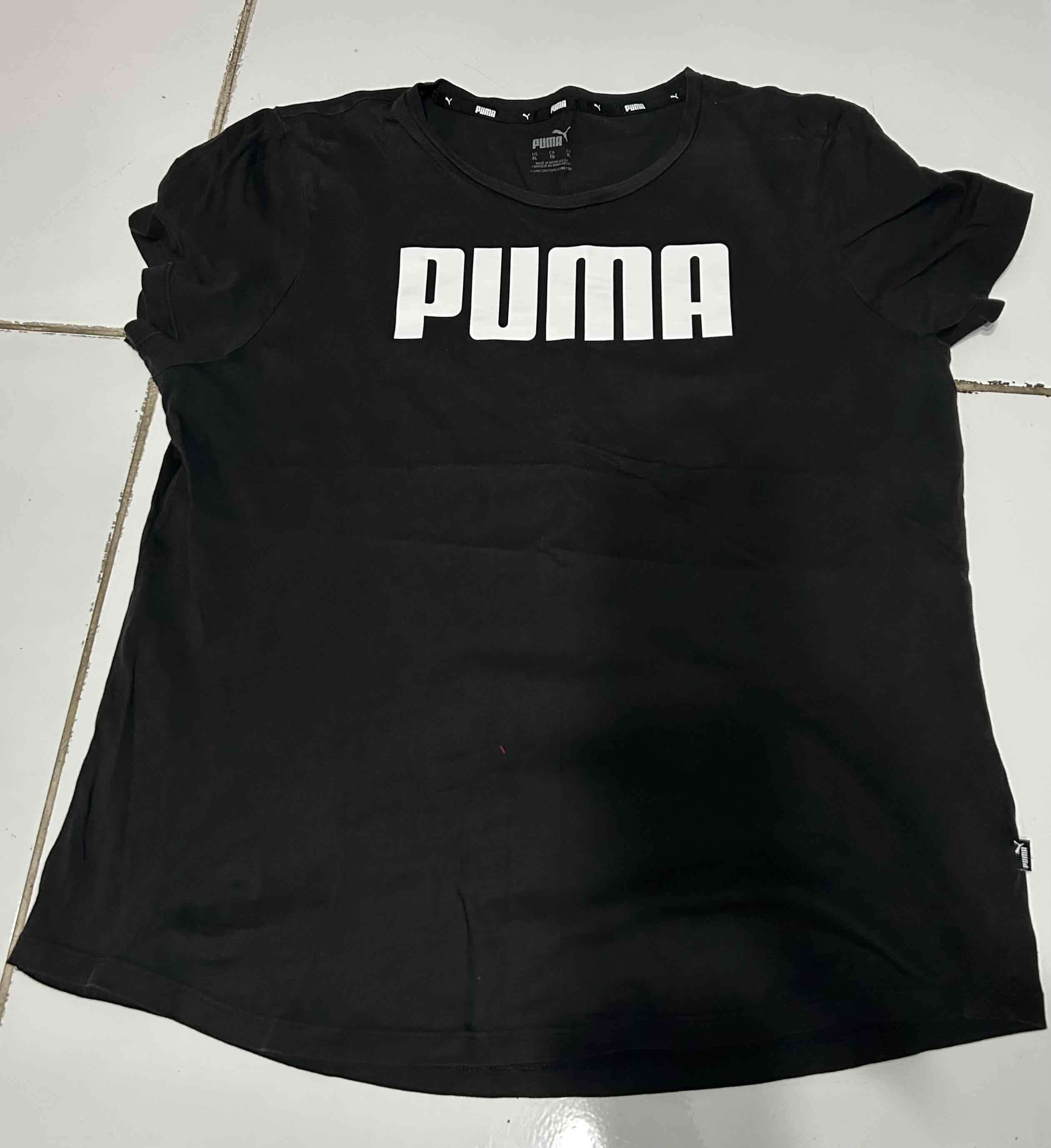 Polera negra Puma