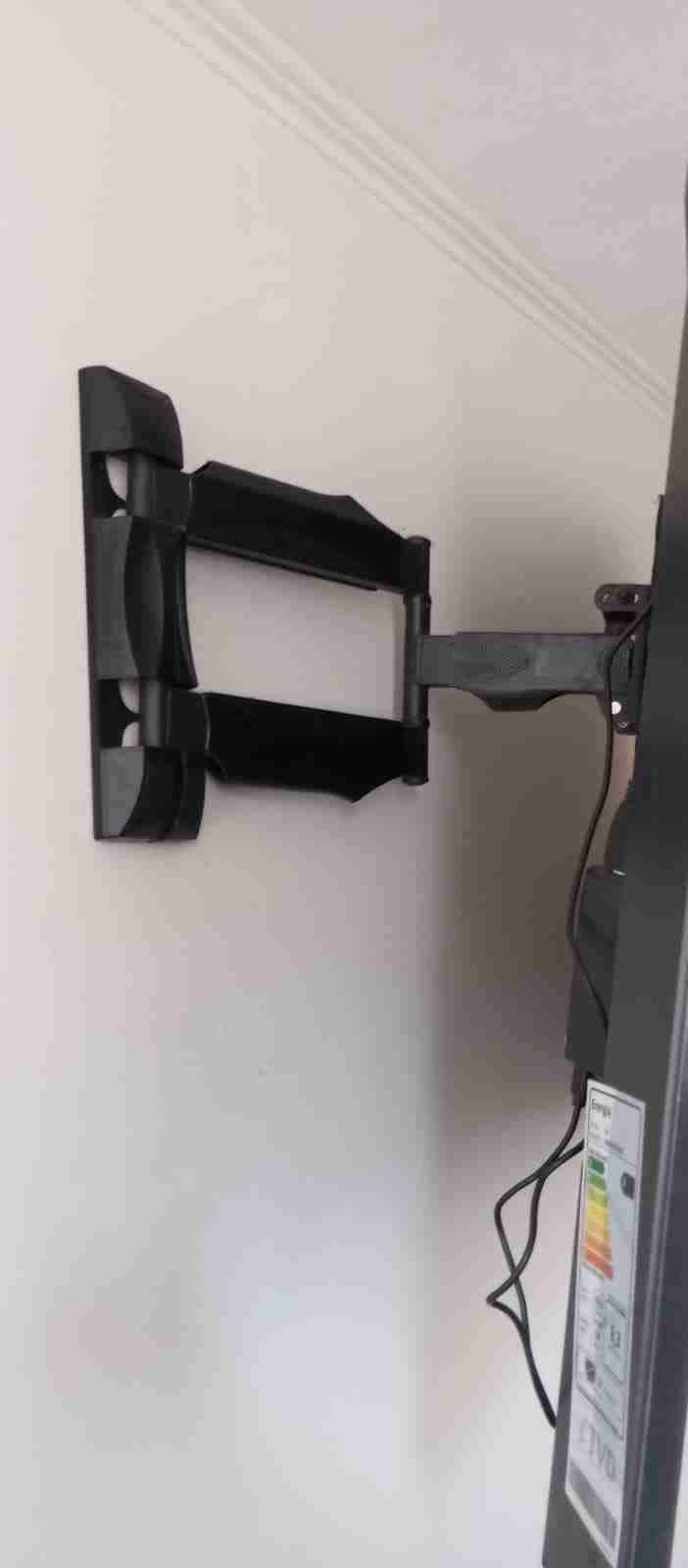 Televisor LG Smart TV grande - miniatura 4