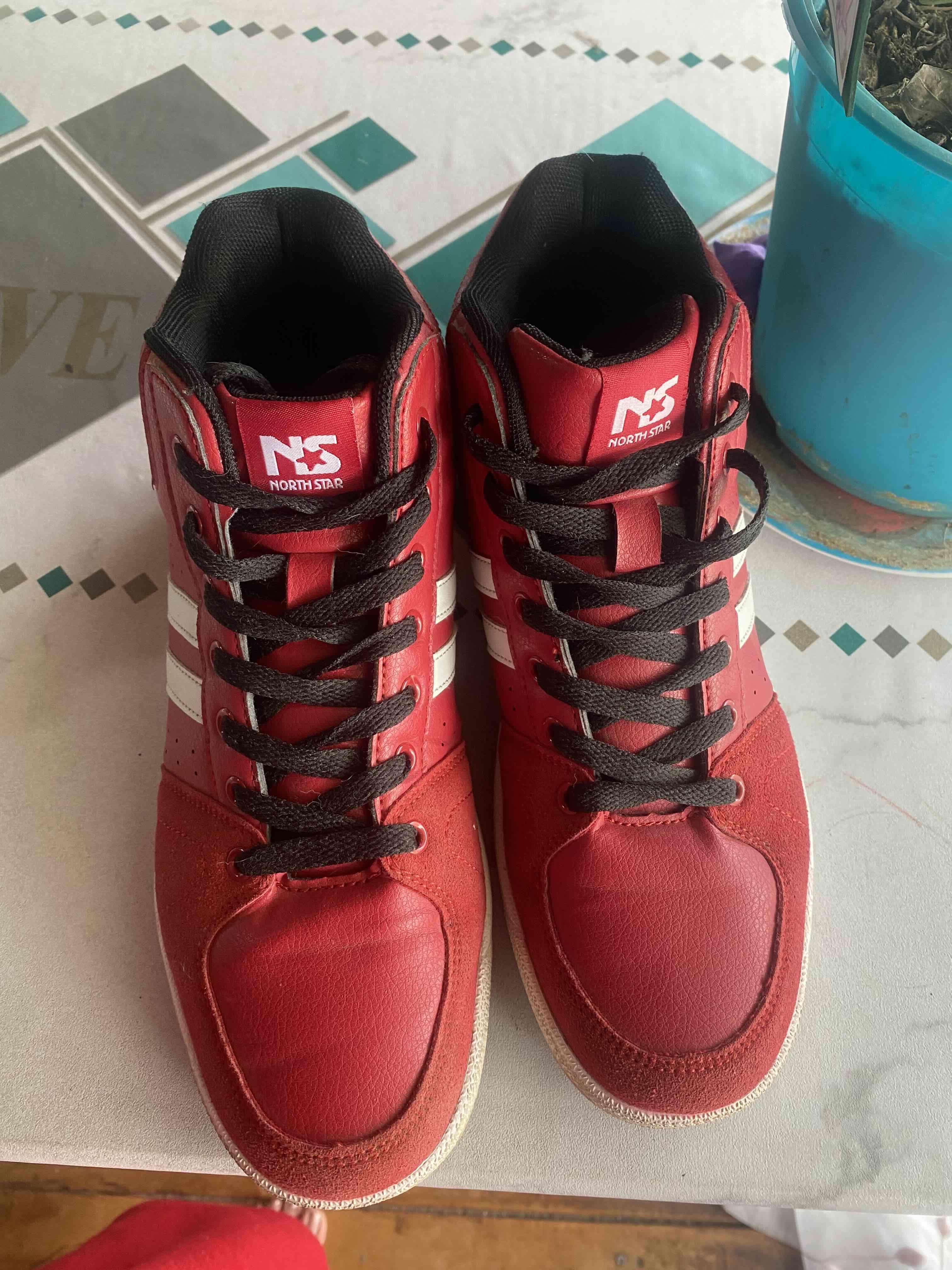 Zapatillas North Star rojas