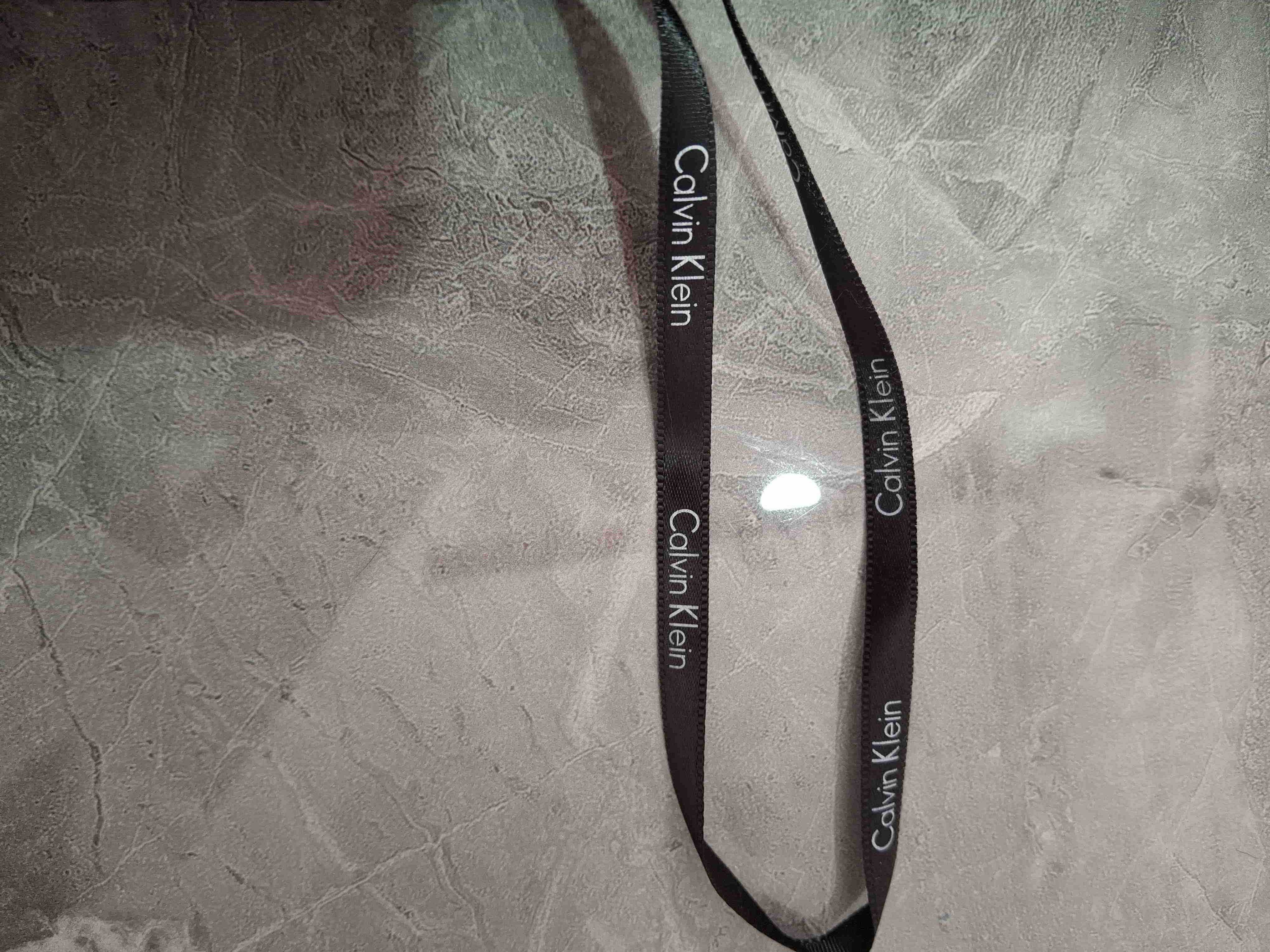 Vestido negro con estampado único - miniatura 2