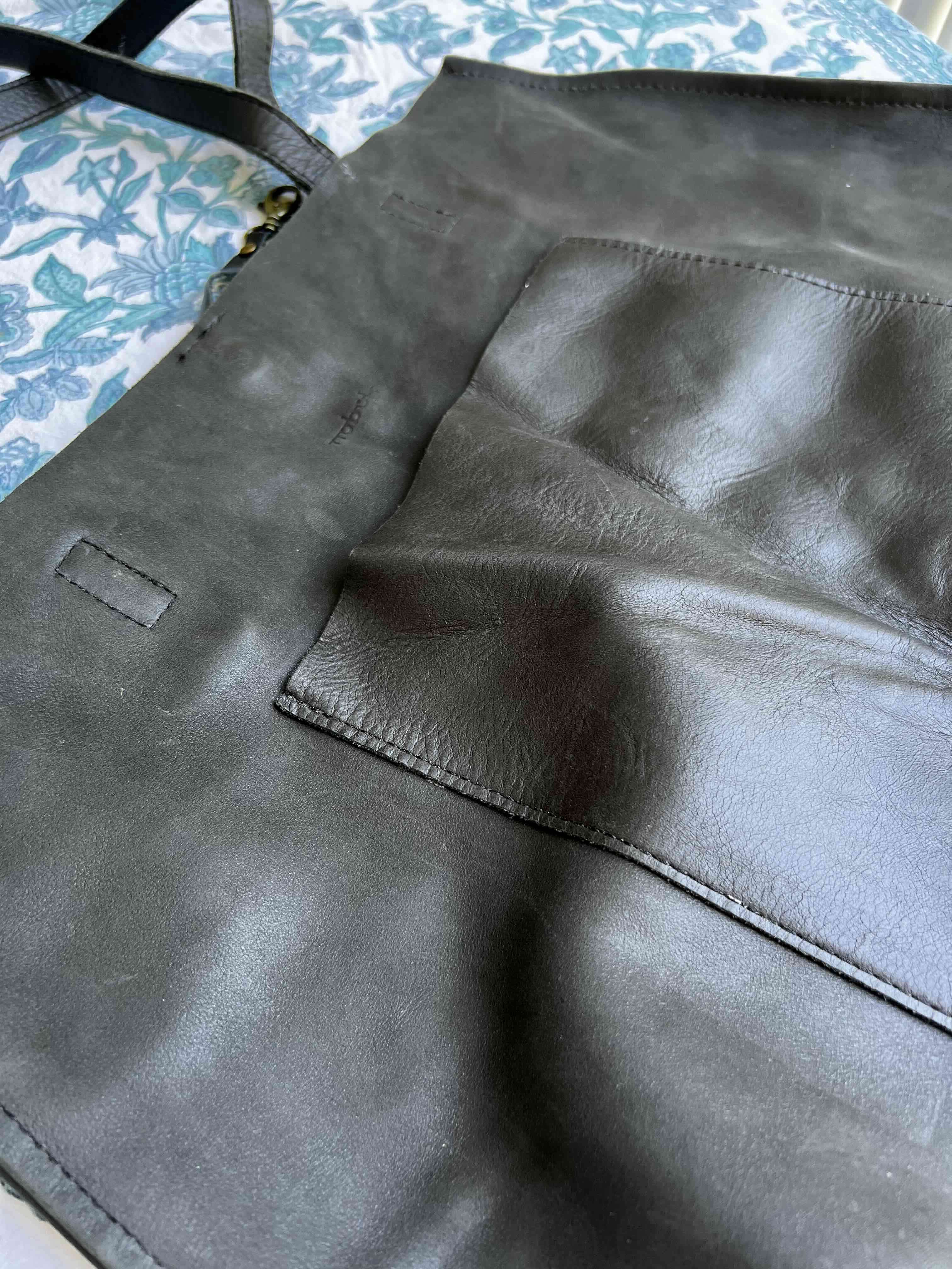 Cartera grande 100% cuero negra