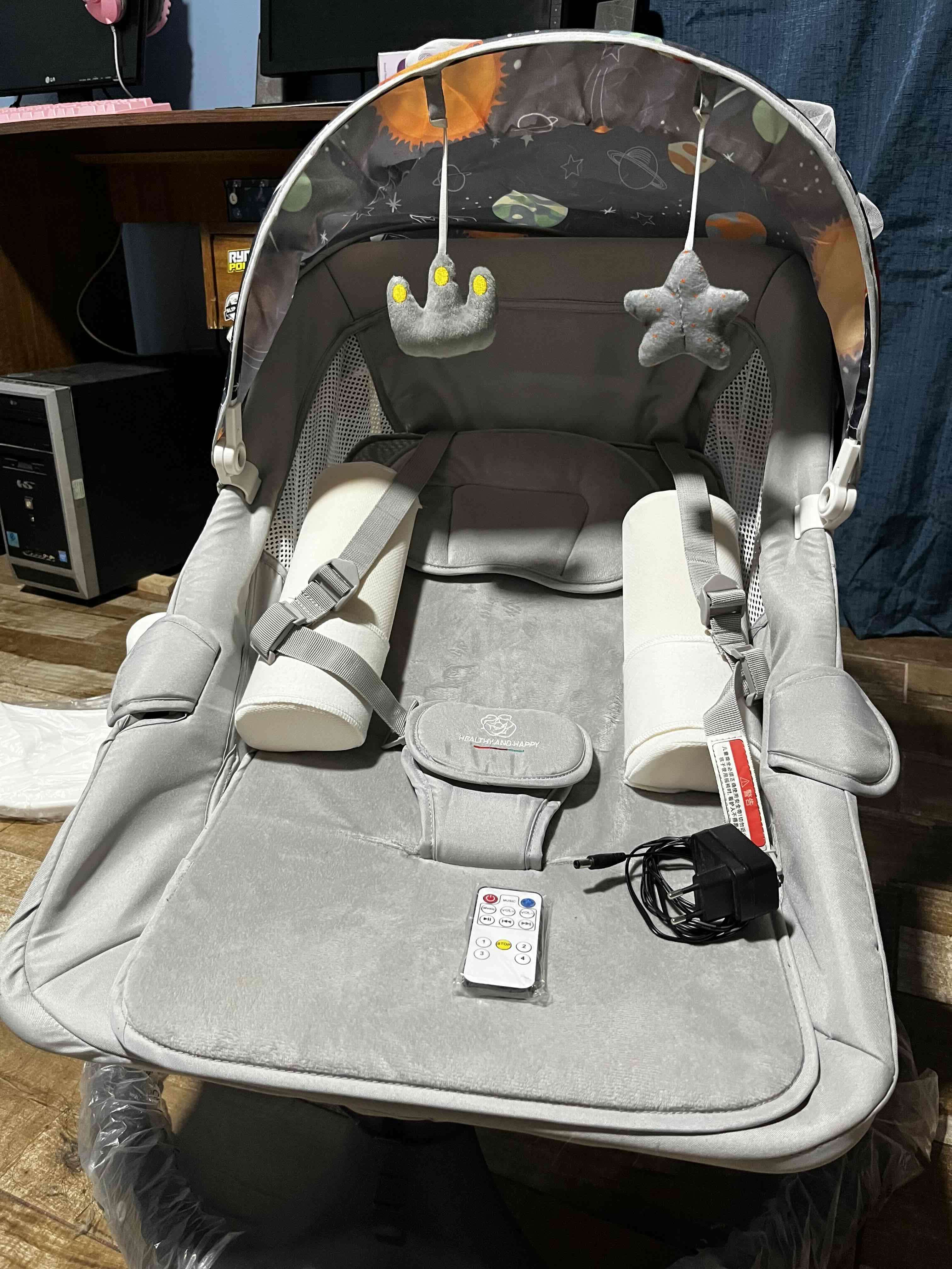 Silla mecedora para bebé gris