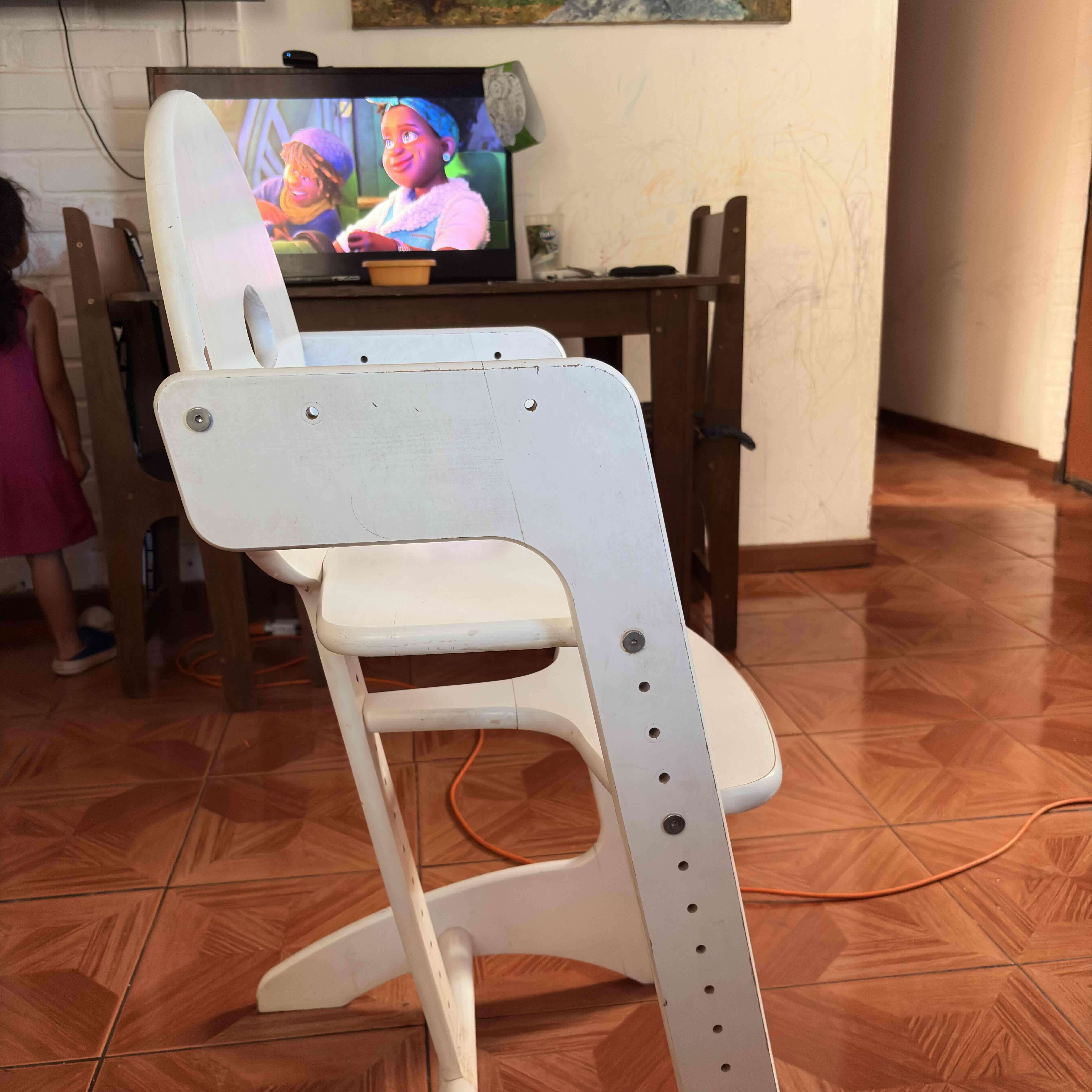 Silla alta de bebé blanca - miniatura 2