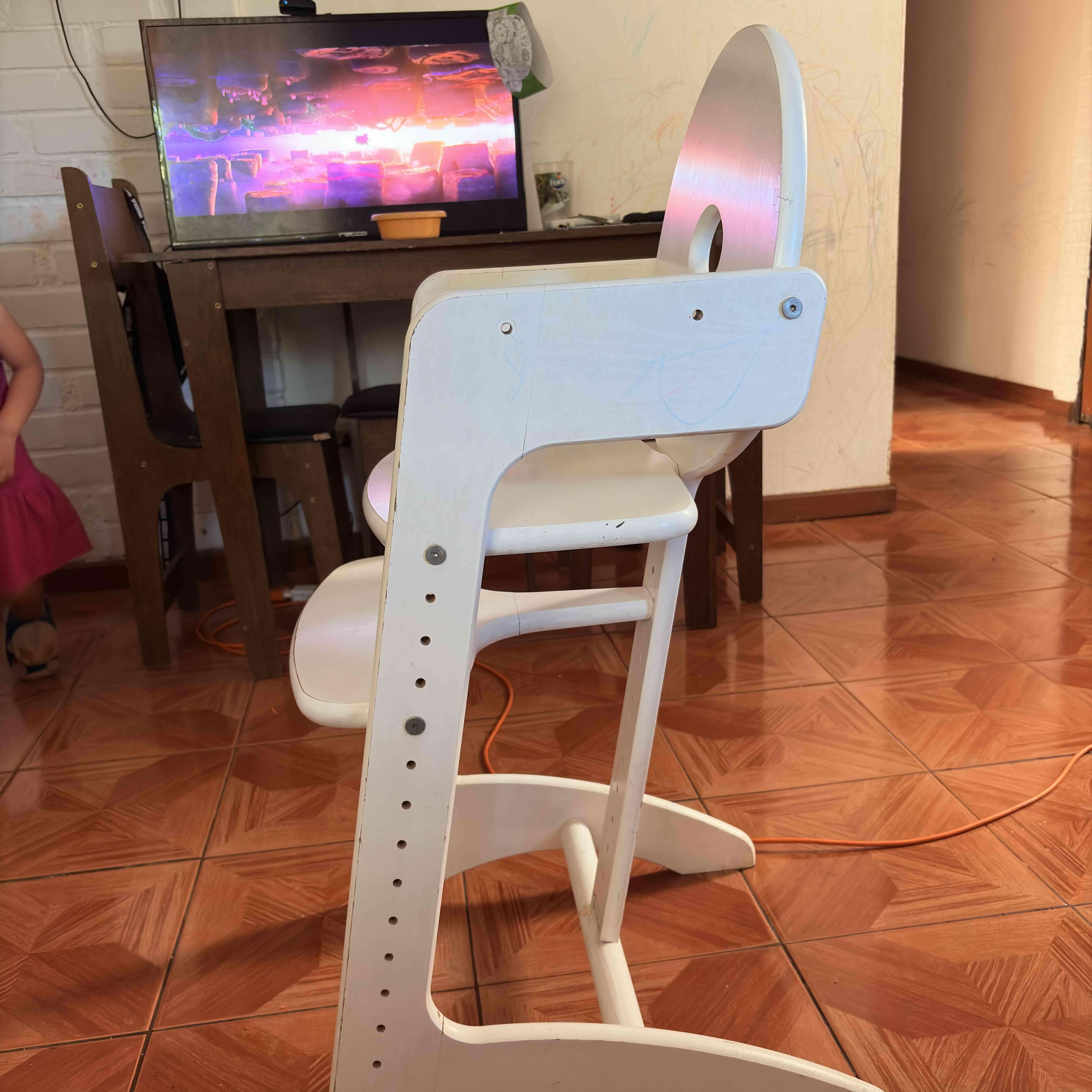 Silla alta de bebé blanca - miniatura 5