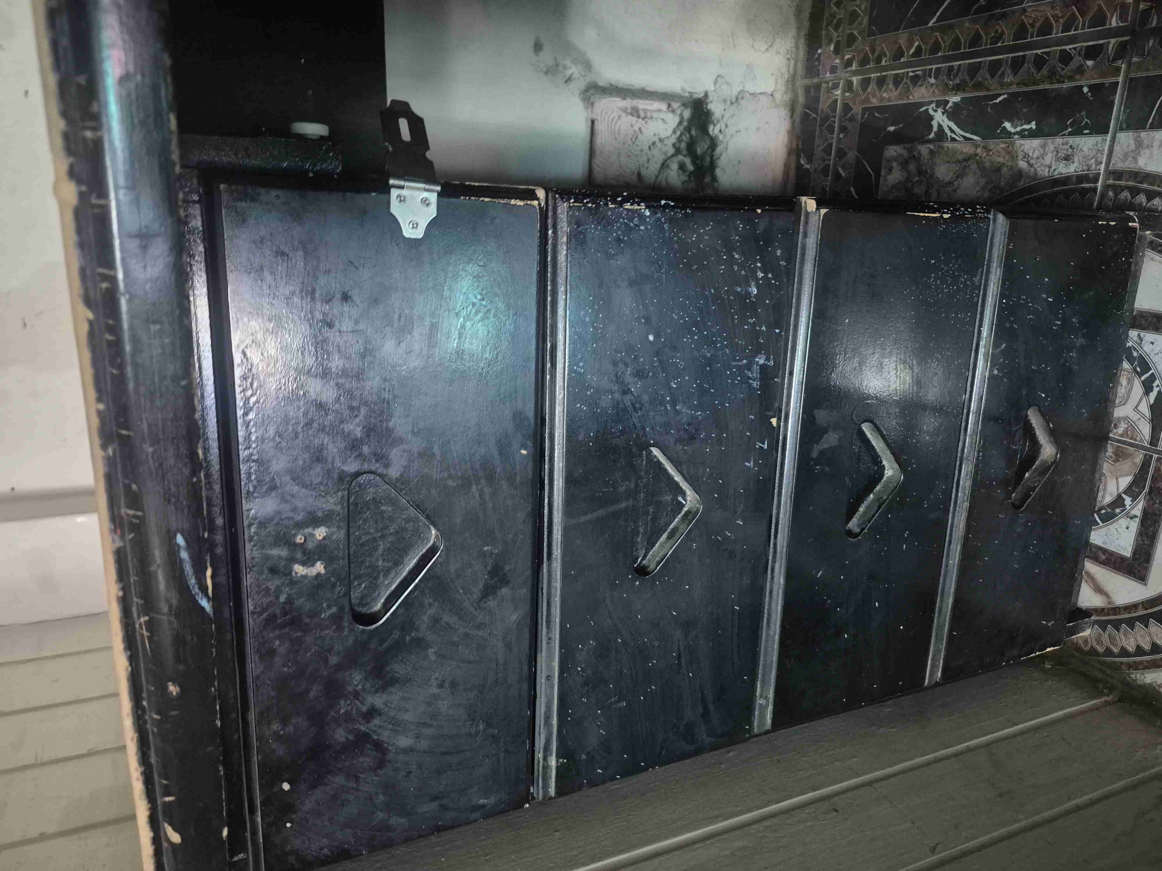 Escritorio con cajonera lateral - miniatura 5