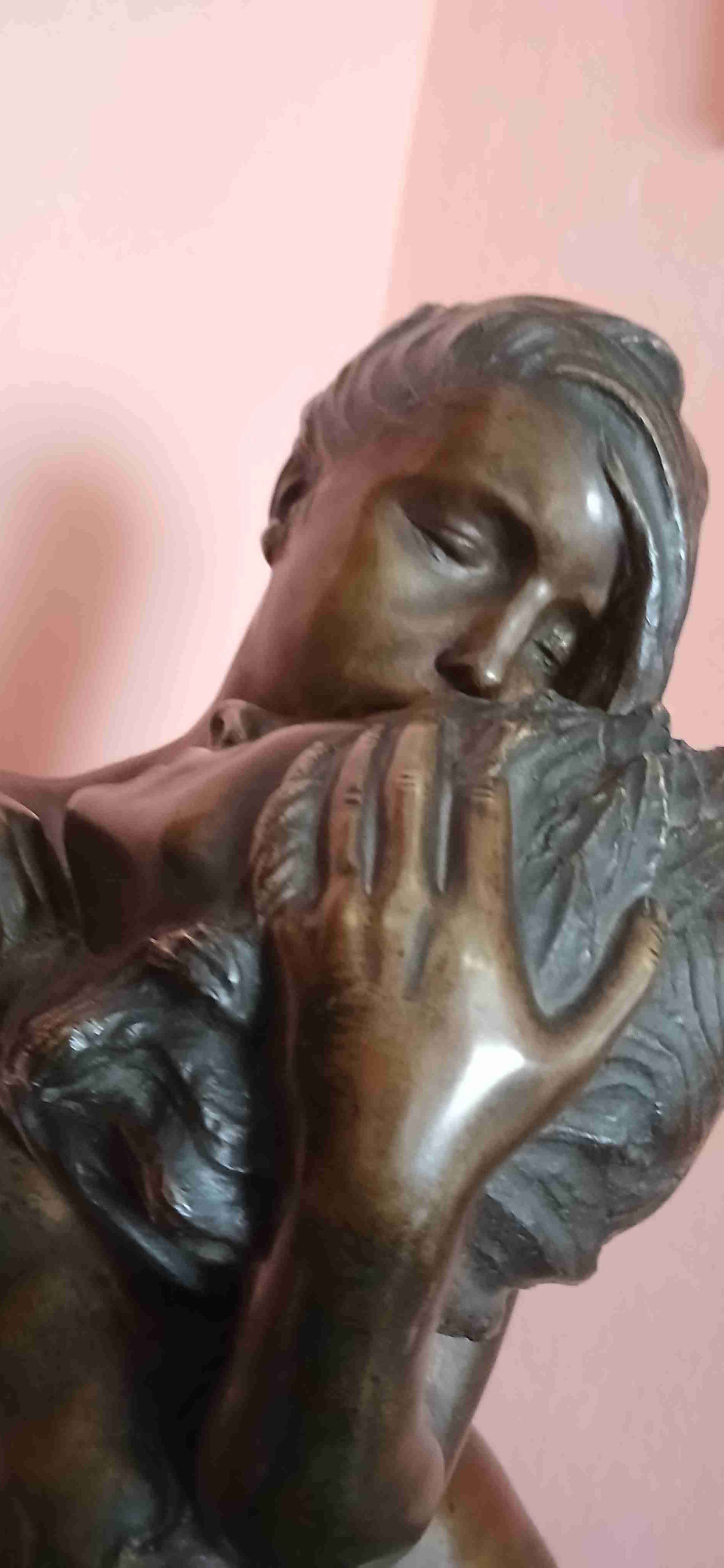 Escultura de bronce antigua - miniatura 3