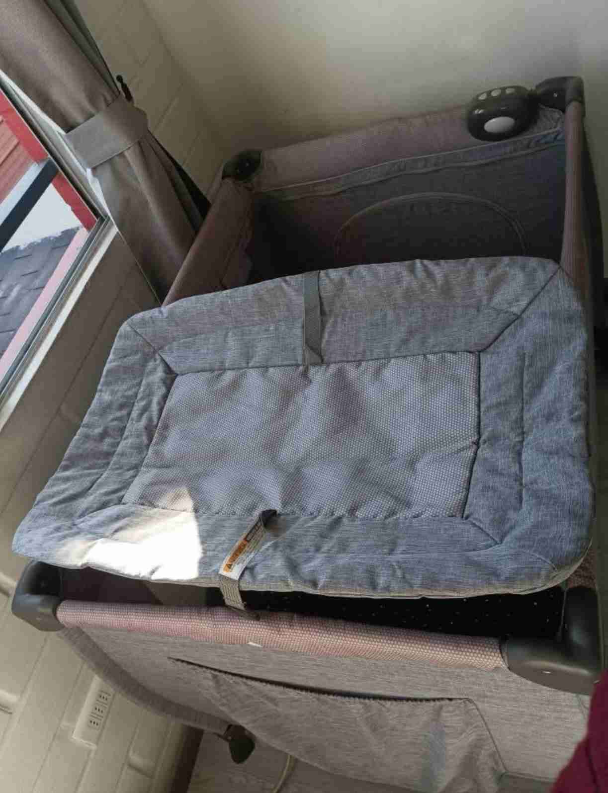 Cuna corral portátil para bebé