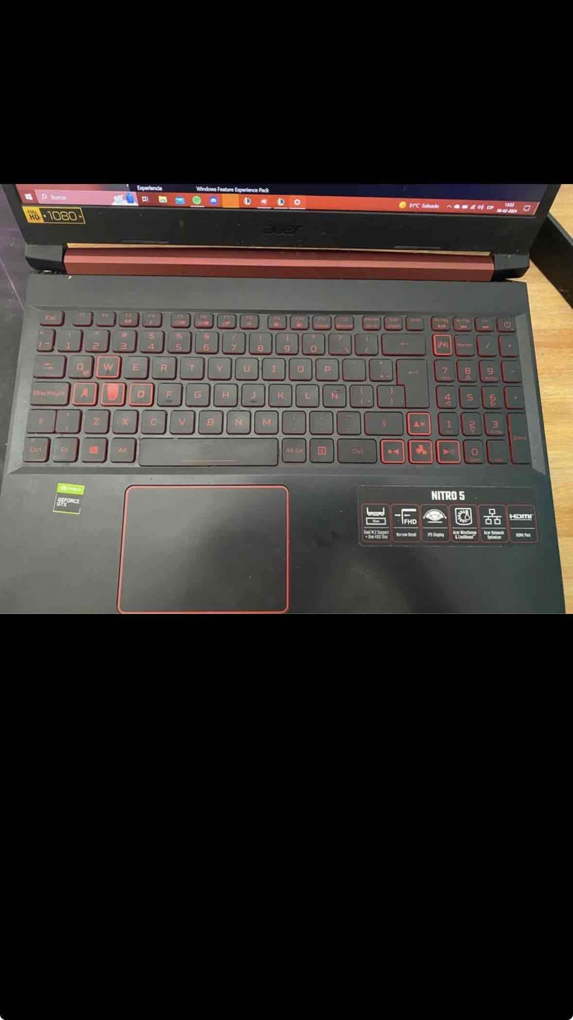 Laptop Acer Nitro 5 con Ryzen 5 - miniatura 2