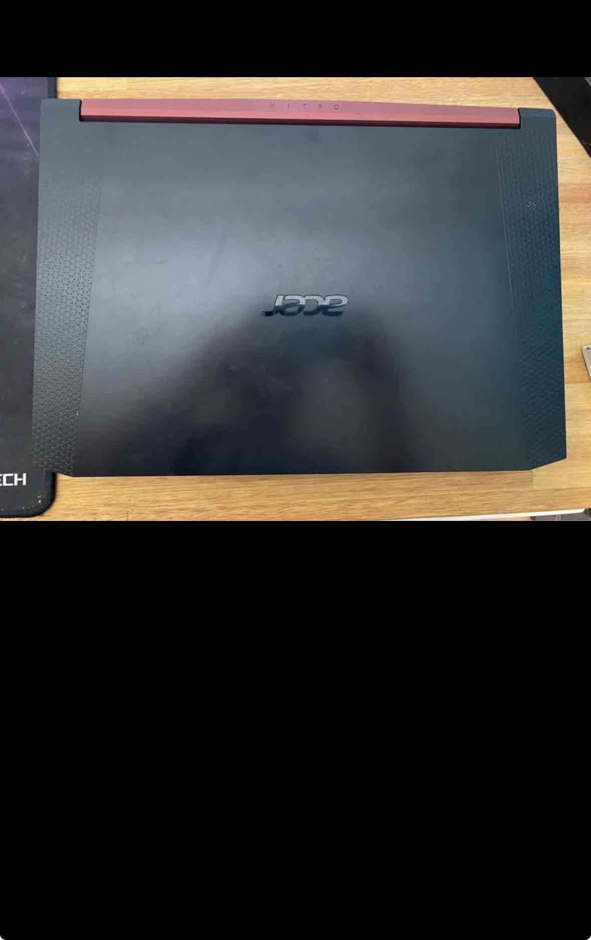 Laptop Acer Nitro 5 con Ryzen 5 - miniatura 3