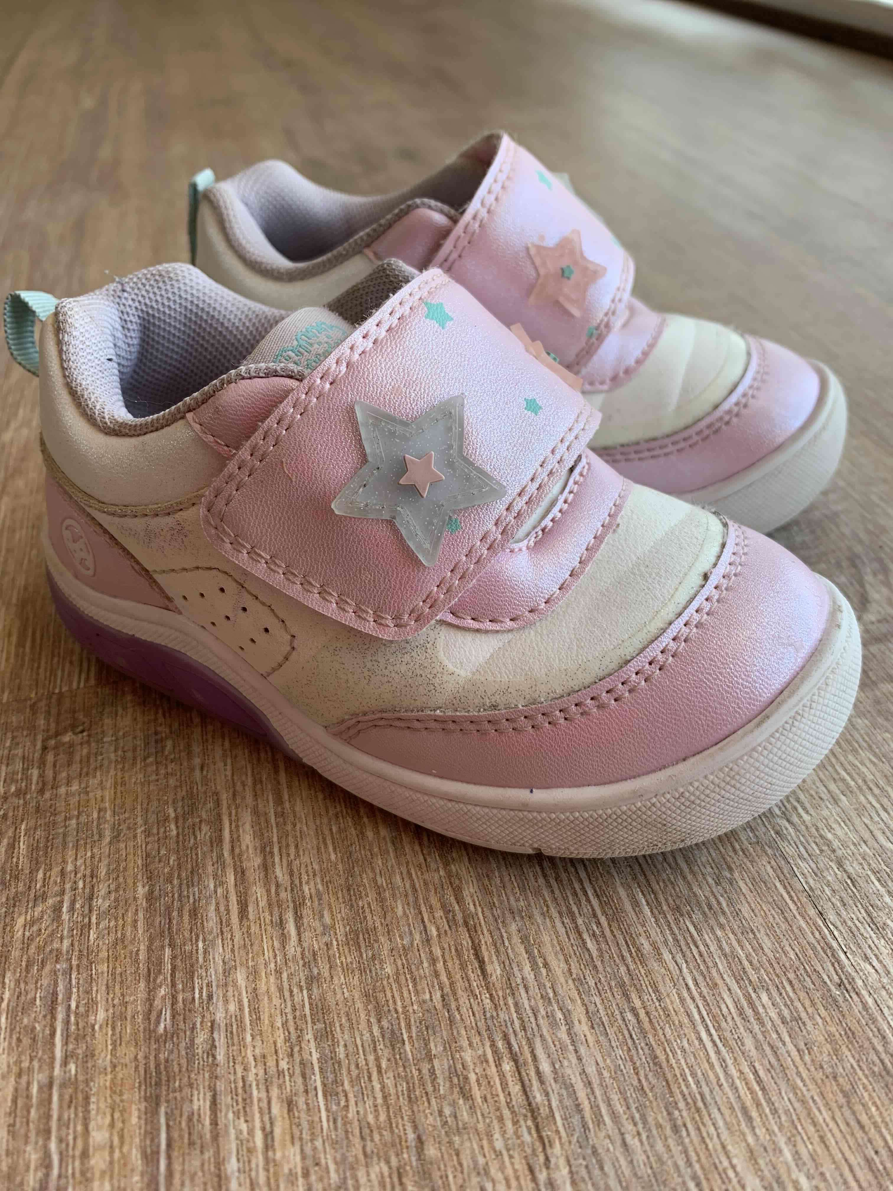 Zapatillas infantiles rosadas. Marca BG - miniatura 2